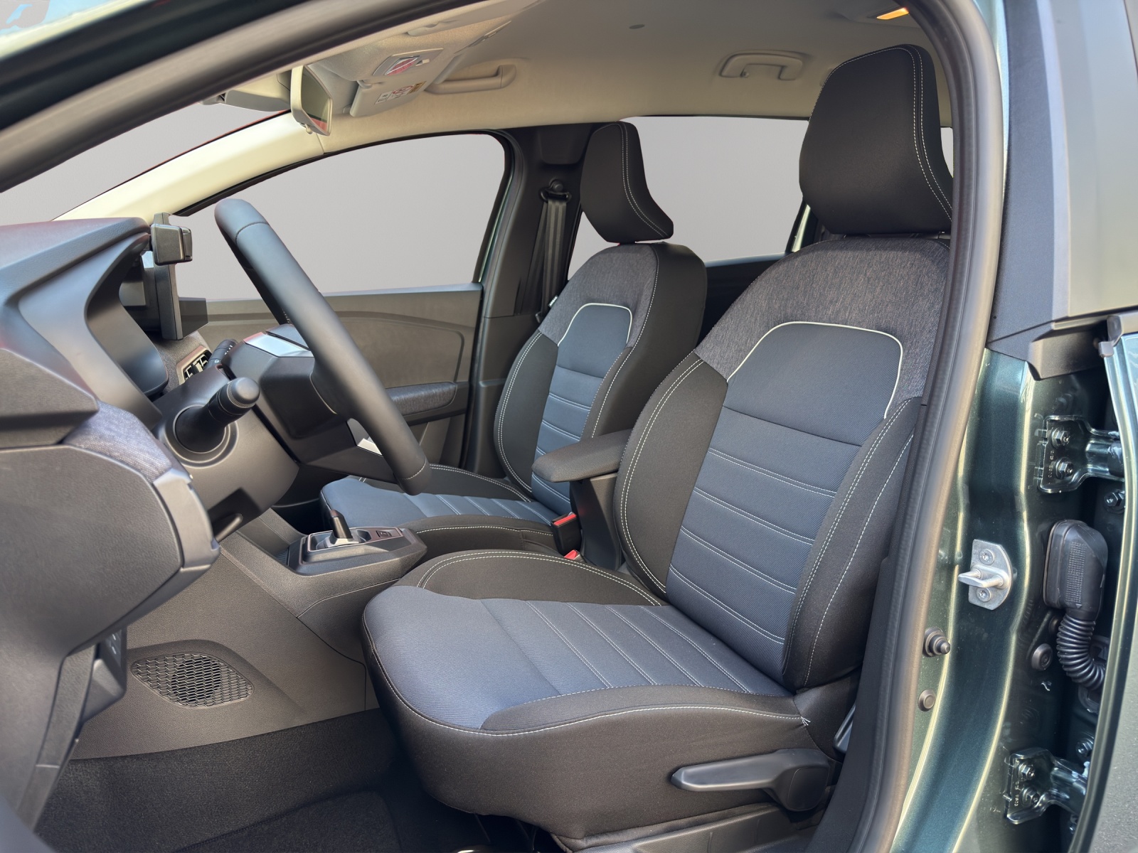 DACIA Jogger HEV 155 Journey-image-3