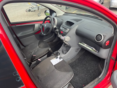 PEUGEOT 107 1.0 Trendy-image-5