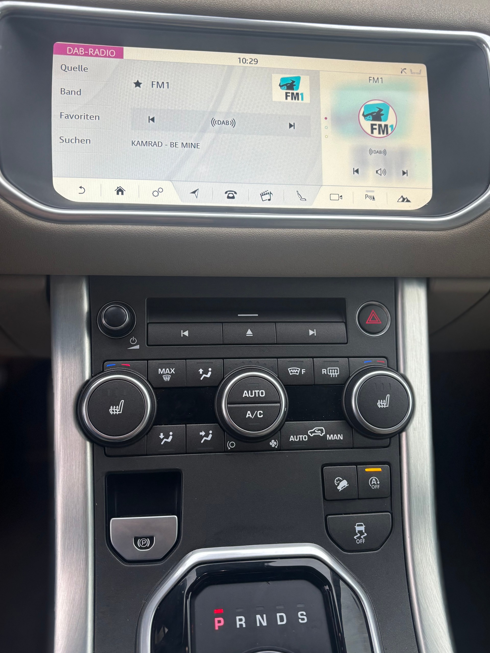 LAND ROVER Range Rover Evoque 2.0 TD4 Pure AT9-image-10