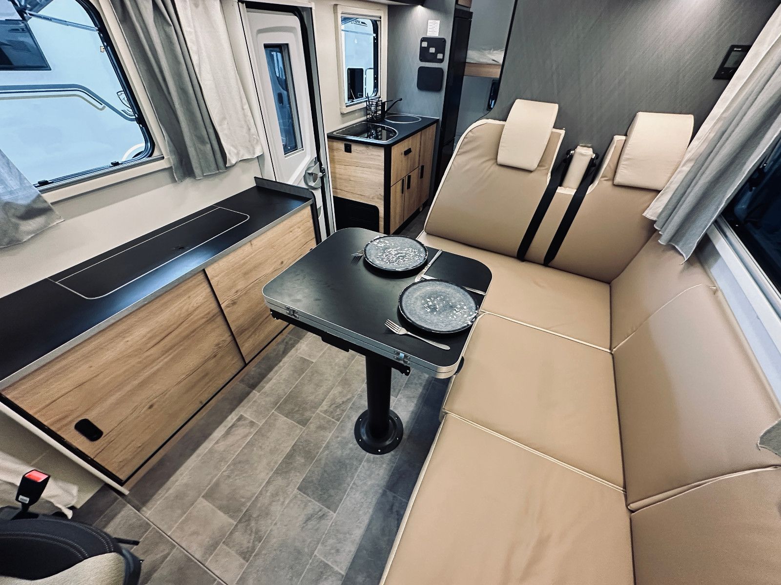 XGO Dynamic 39 Lounge-image-10