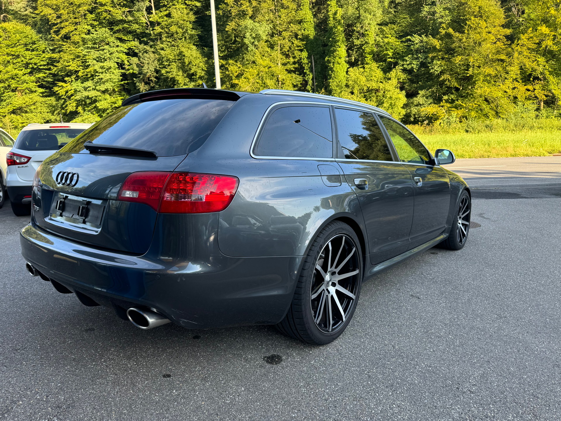 AUDI RS6 Avant 5.0 TFSI V10 quattro tiptronic-image-3
