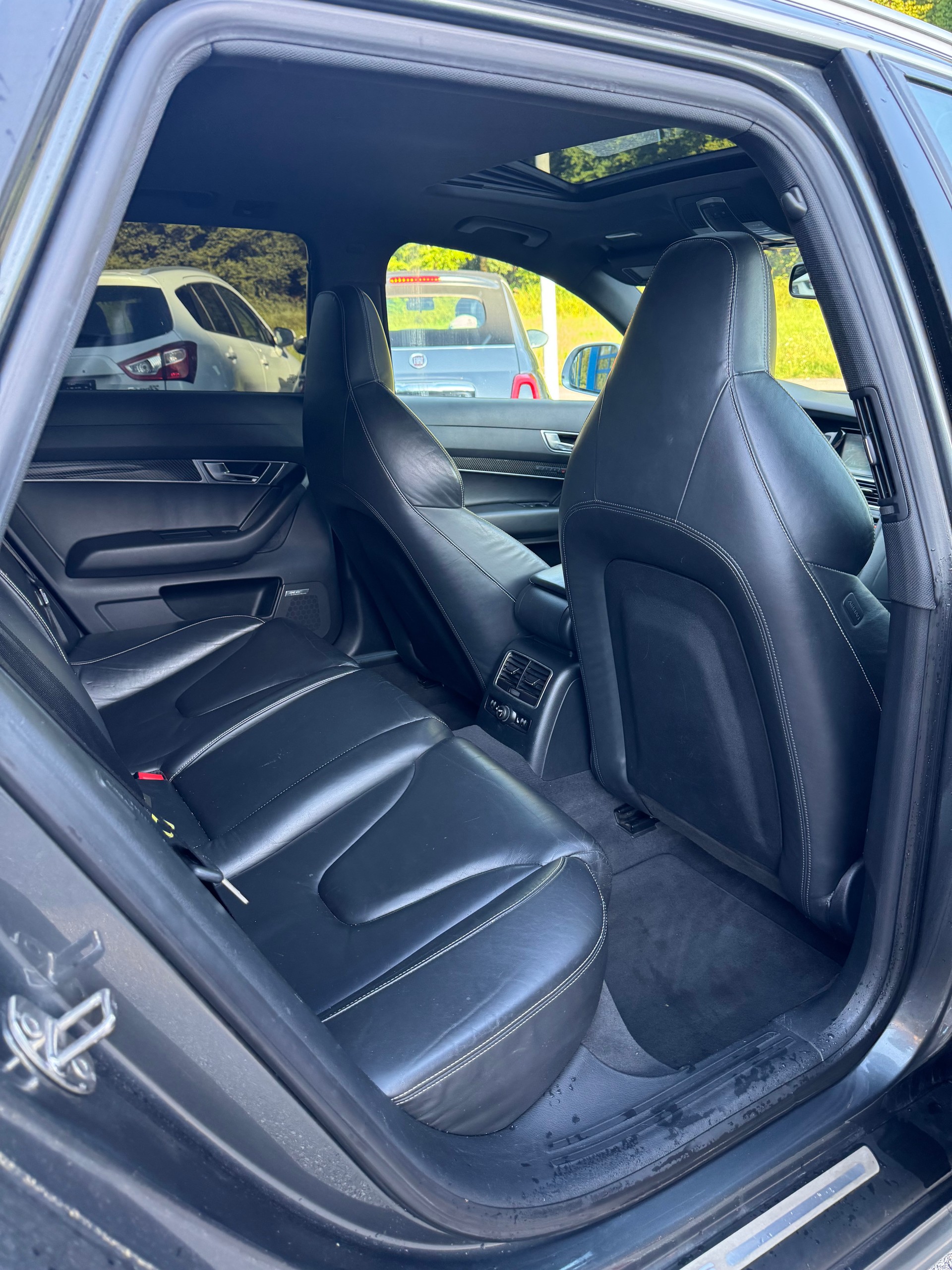 AUDI RS6 Avant 5.0 TFSI V10 quattro tiptronic-image-11