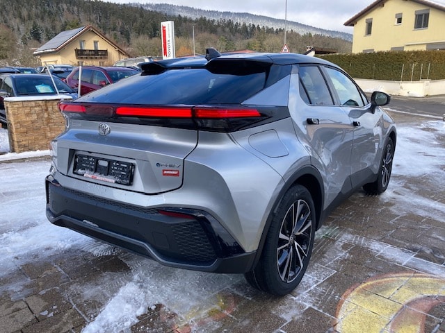 TOYOTA C-HR 2.0 PHEV CVT Trend-image-4