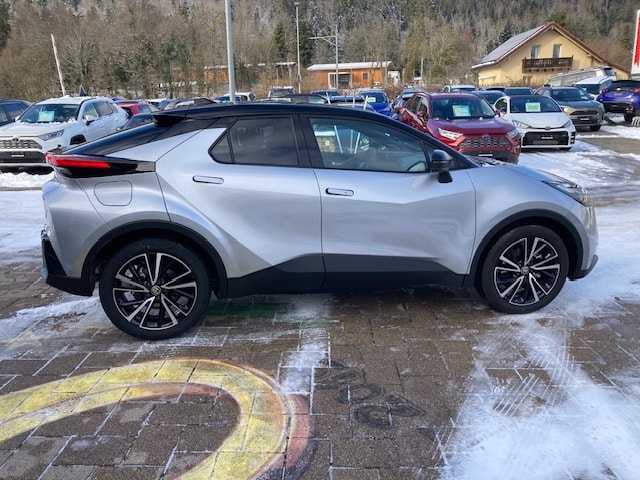 TOYOTA C-HR 2.0 PHEV CVT Trend-image-3