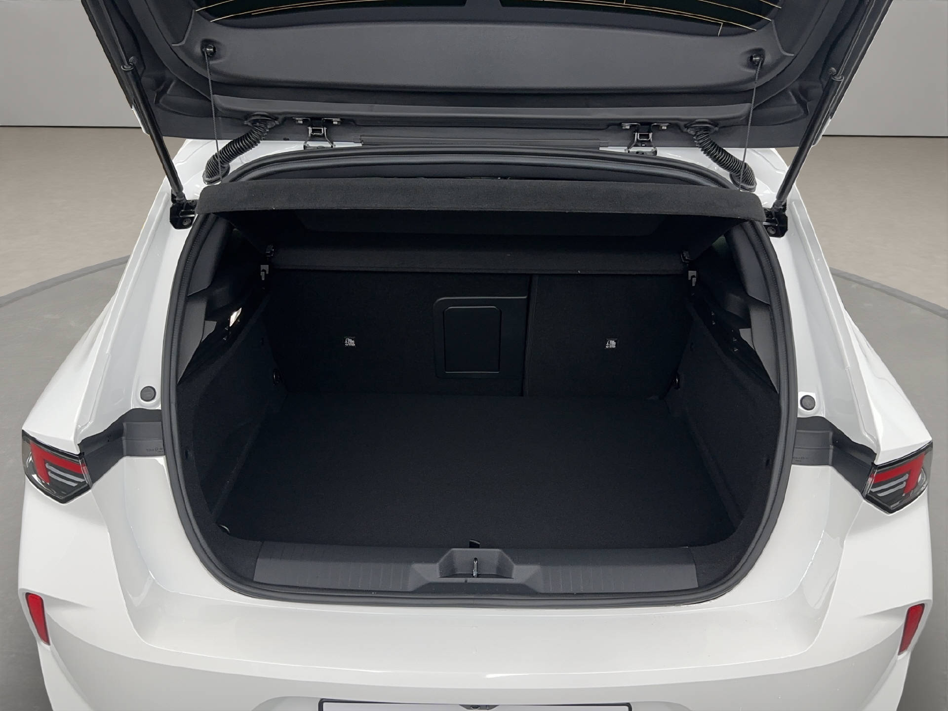 OPEL Astra GS Electric-image-11