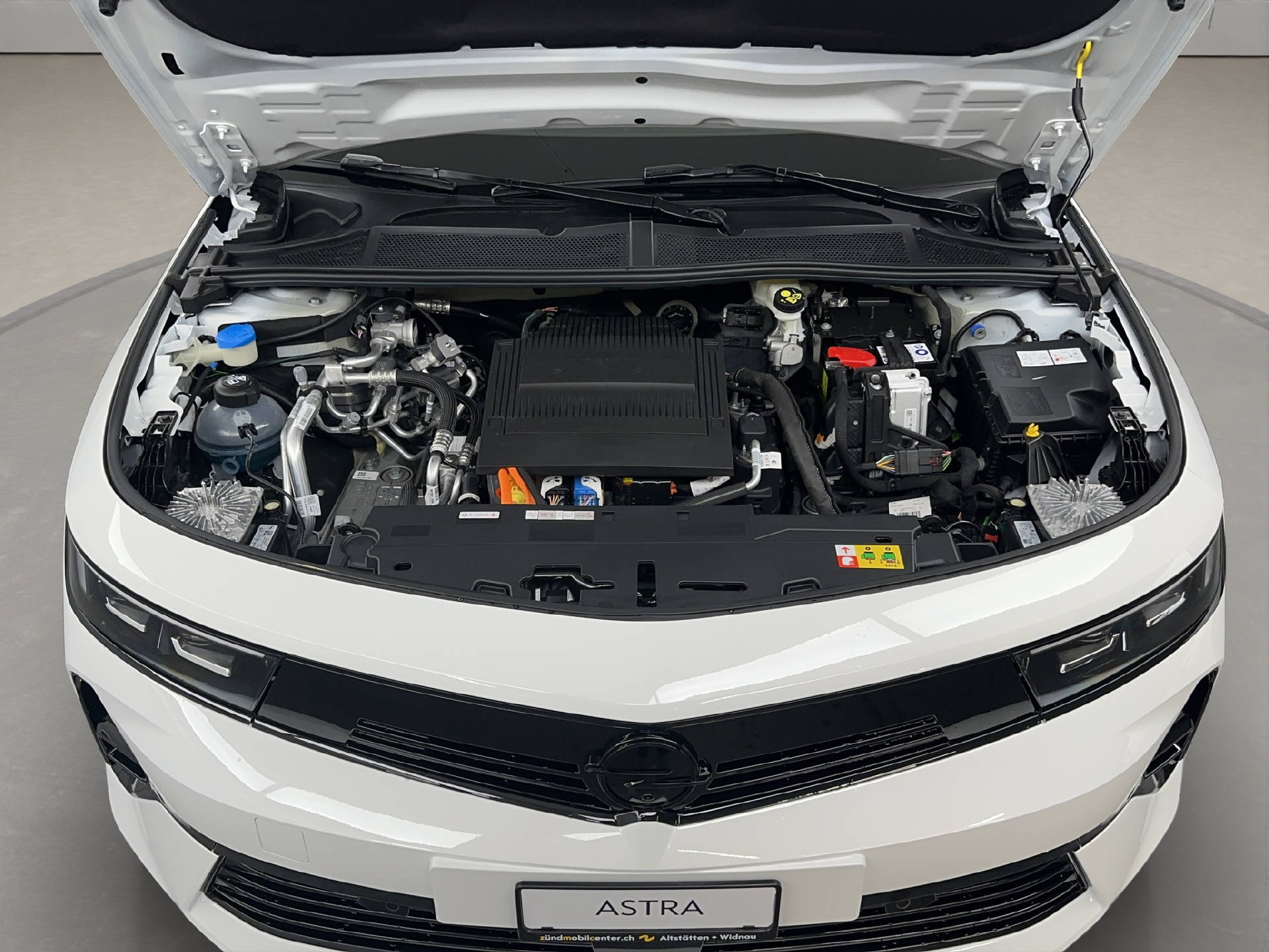 OPEL Astra GS Electric-image-13