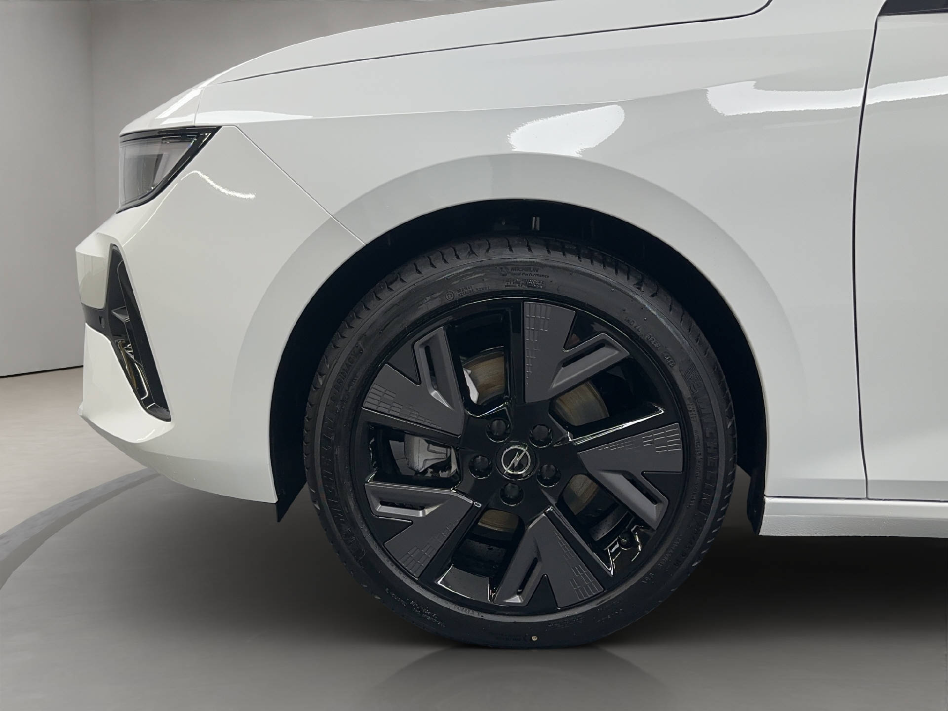 OPEL Astra GS Electric-image-12