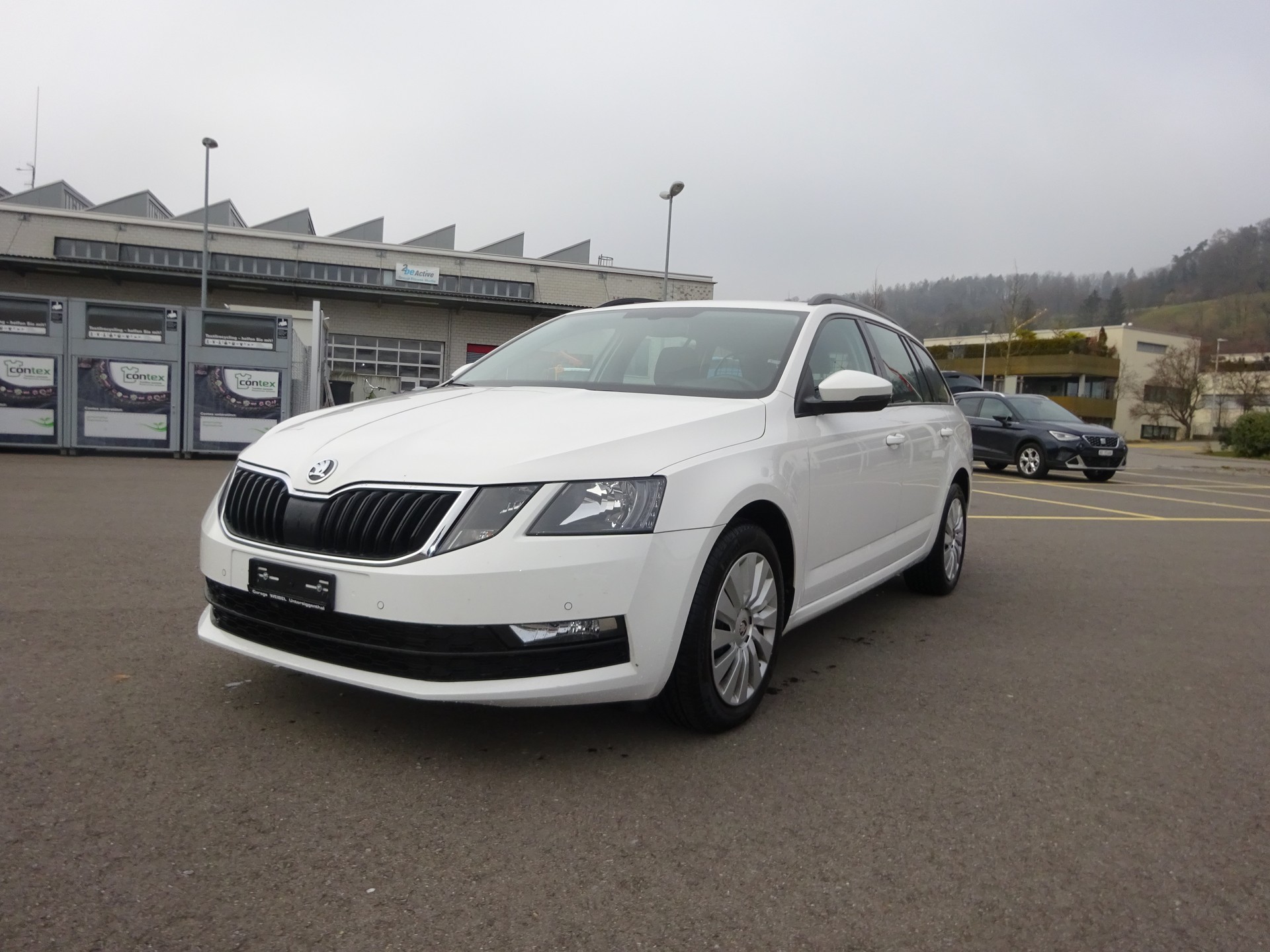 SKODA Octavia Combi 1.6 TDI Ambition-image-0