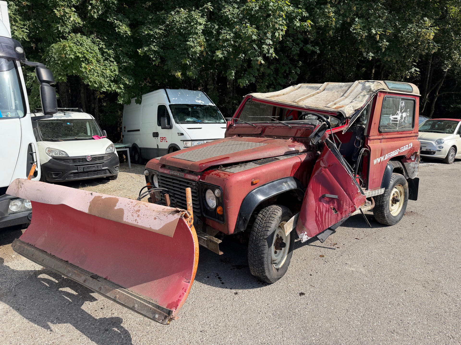 LAND ROVER Defender 90
