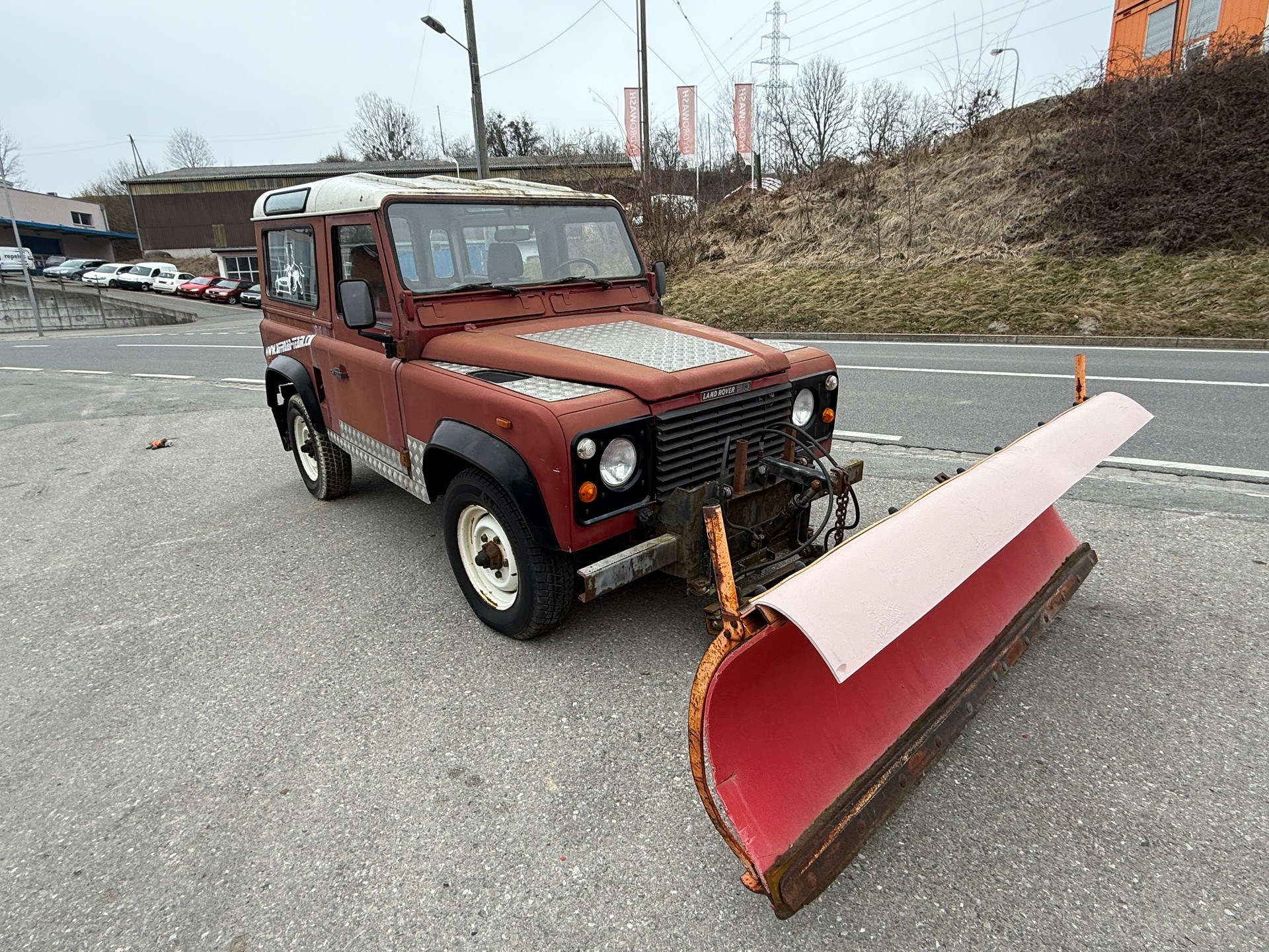 LAND ROVER Defender 90