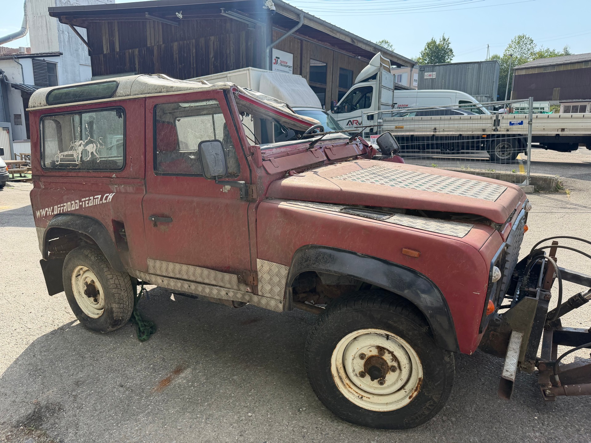 LAND ROVER Defender 90-image-7