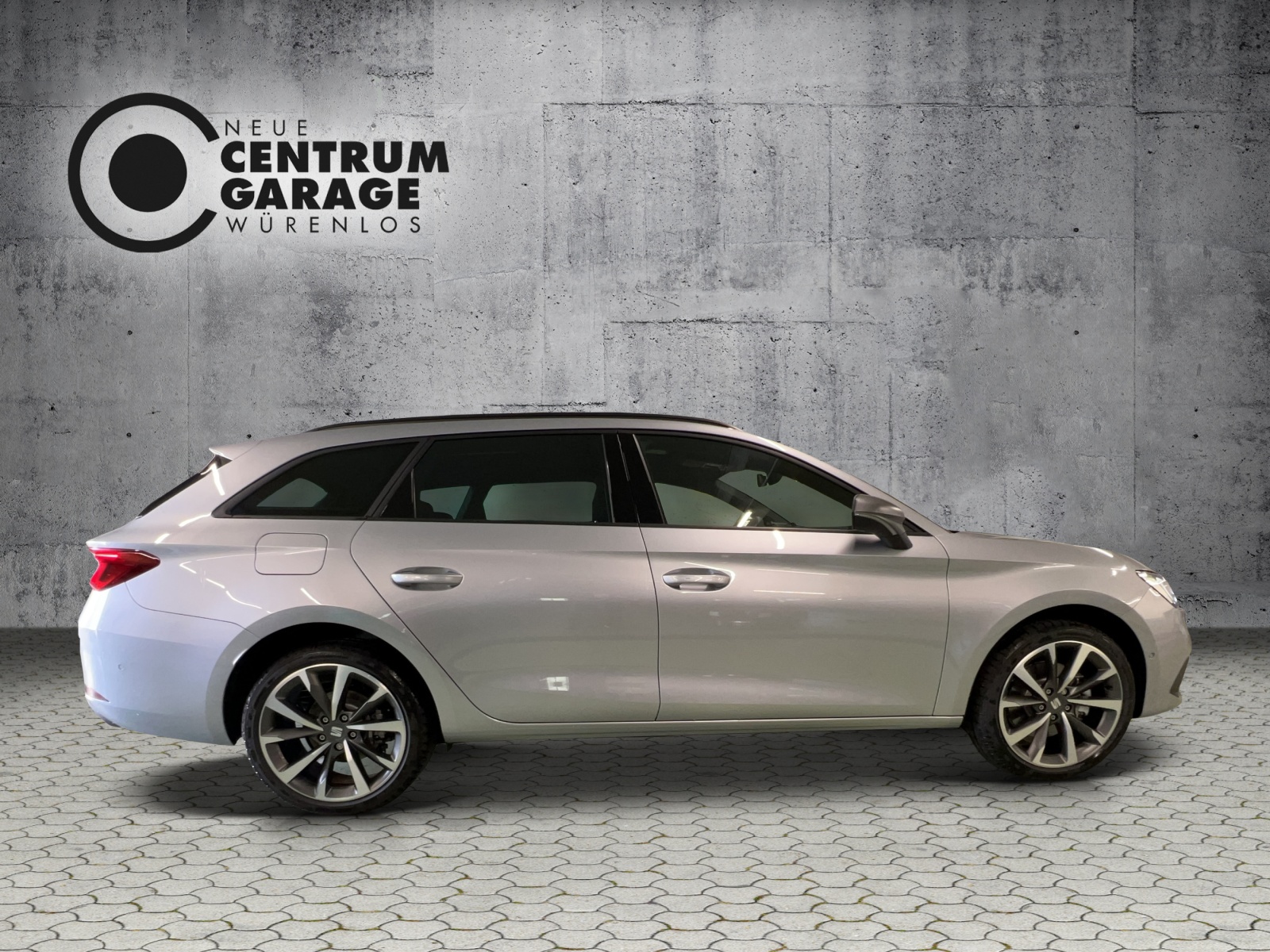 SEAT Leon ST 1.4 eHybrid pHEV DSG Move FR-image-2