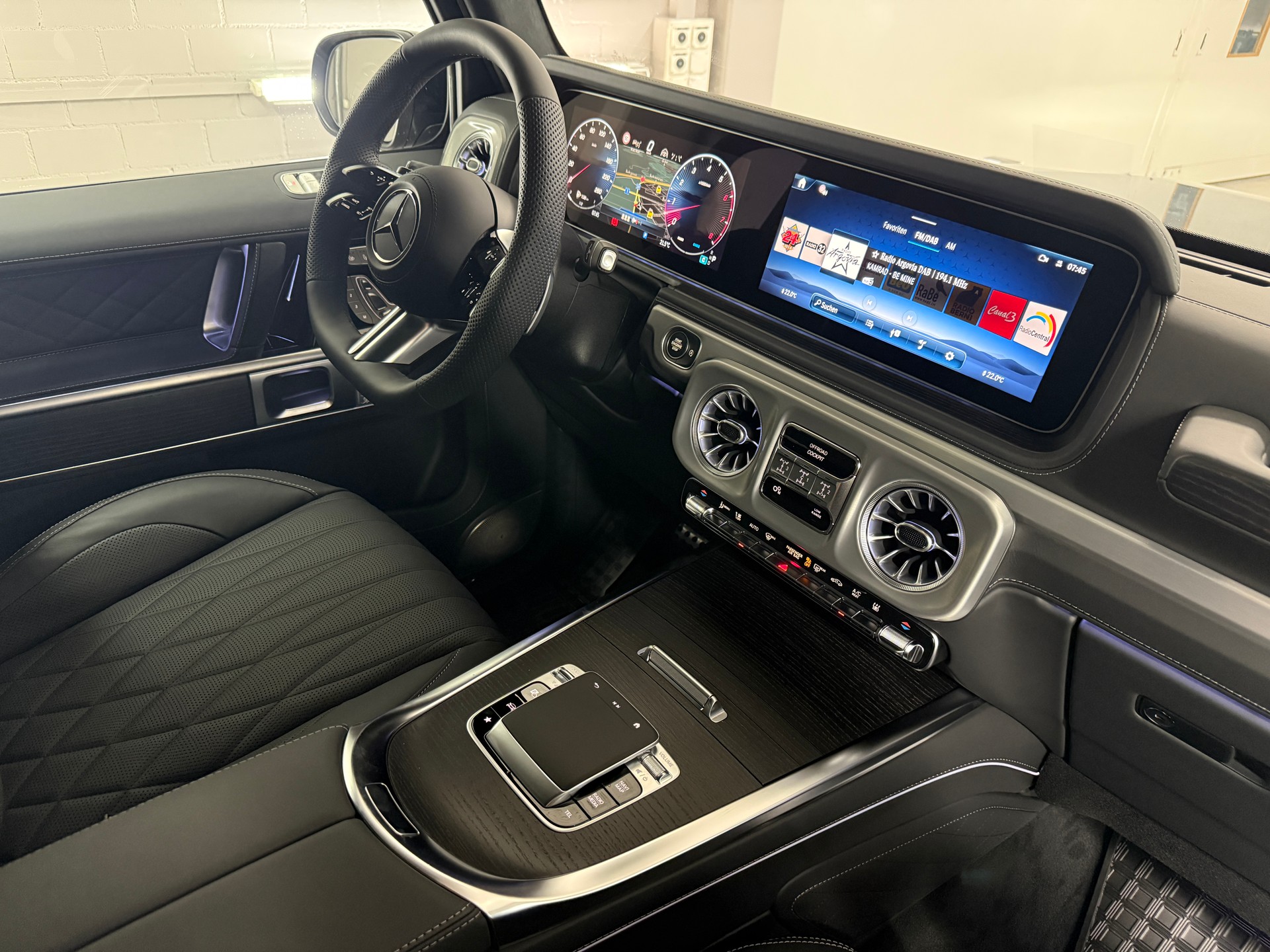 MERCEDES-BENZ G 500-image-10