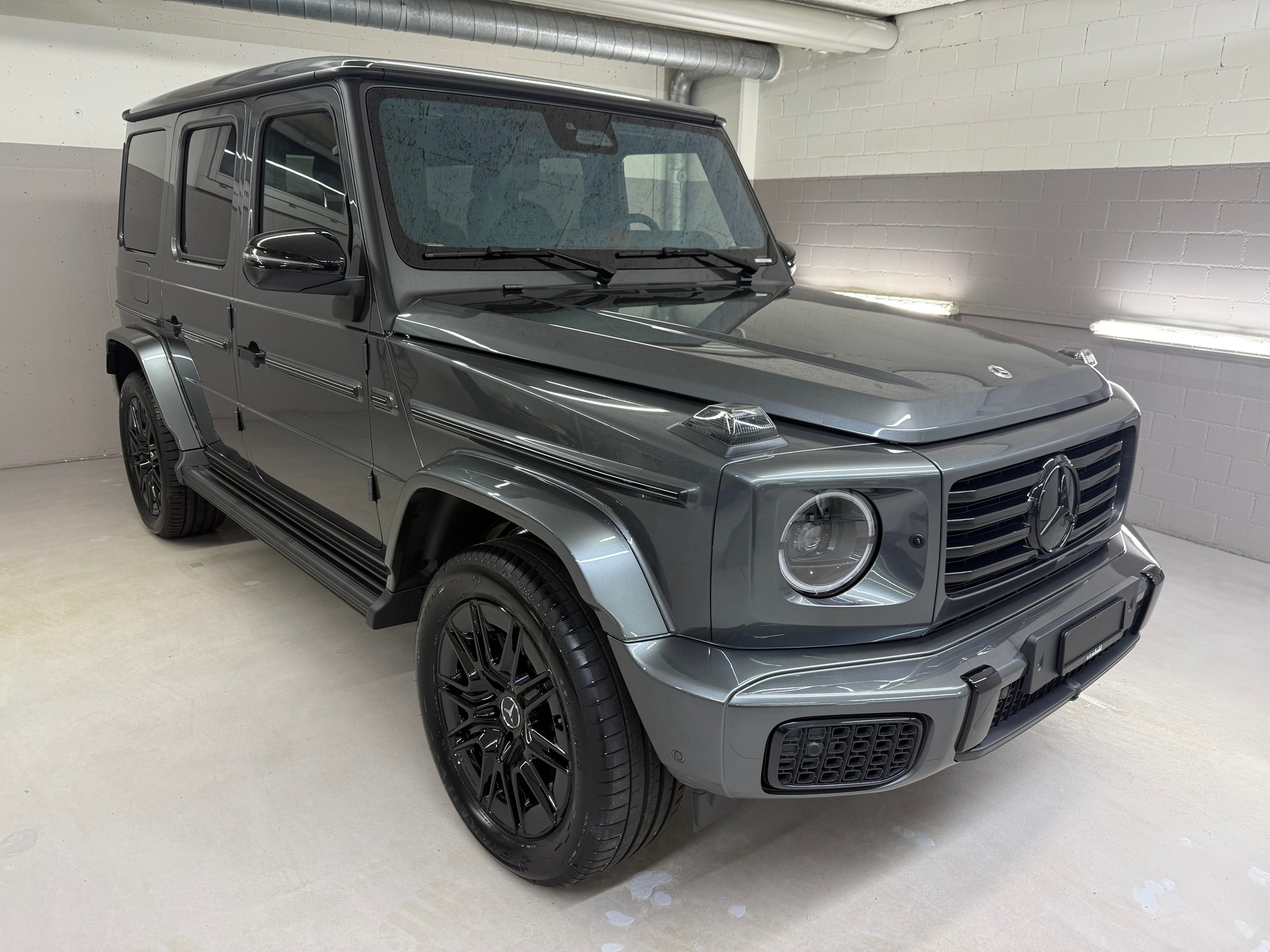 MERCEDES-BENZ G 500-image-1