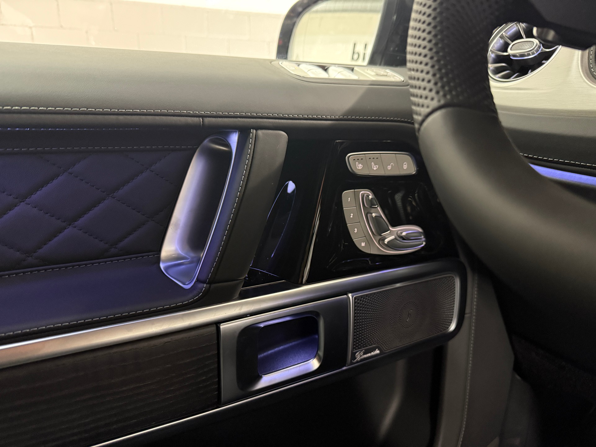 MERCEDES-BENZ G 500-image-15