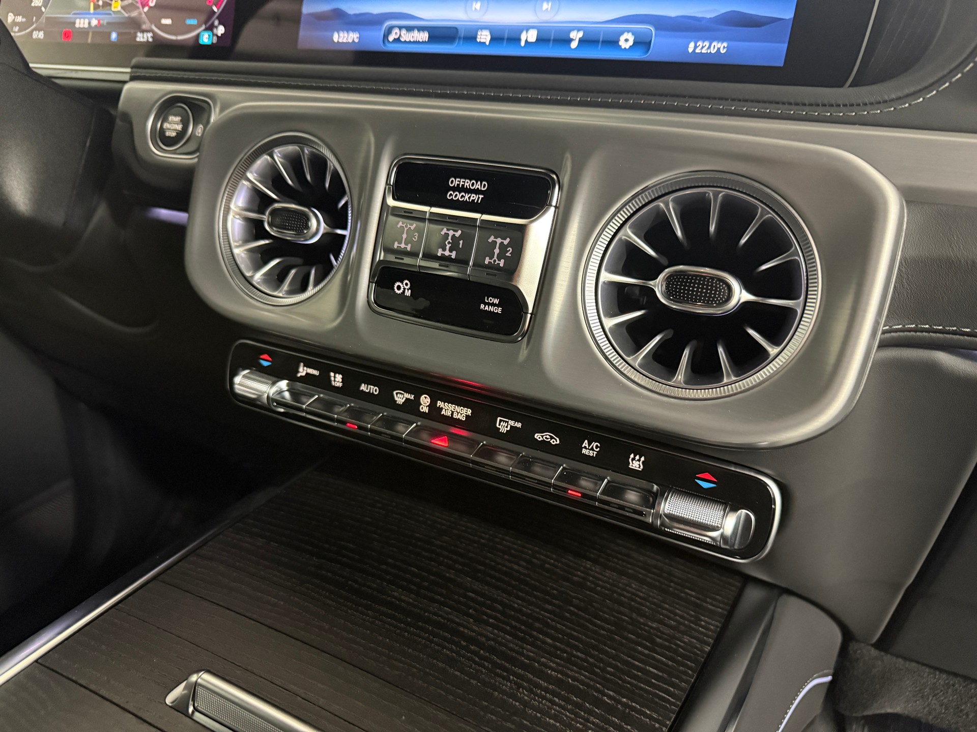 MERCEDES-BENZ G 500-image-11
