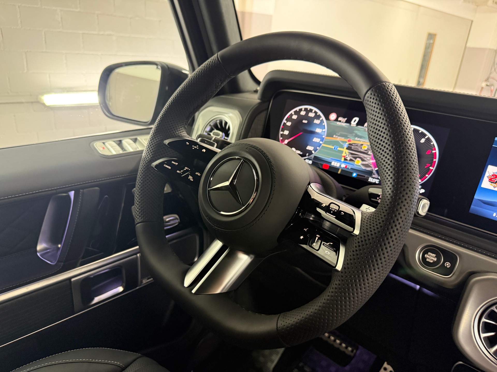 MERCEDES-BENZ G 500-image-14