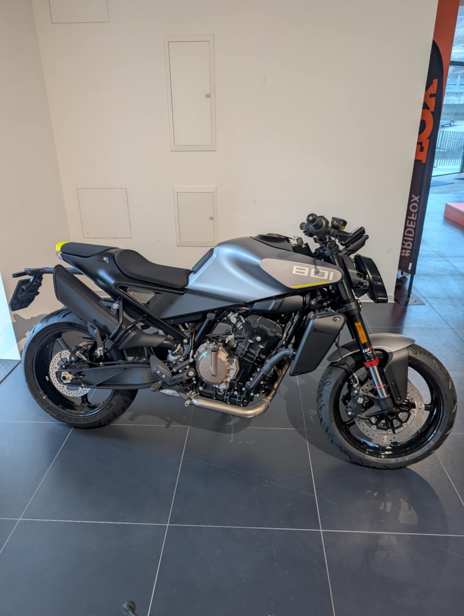 HUSQVARNA VITPILEN 801 L-image-1