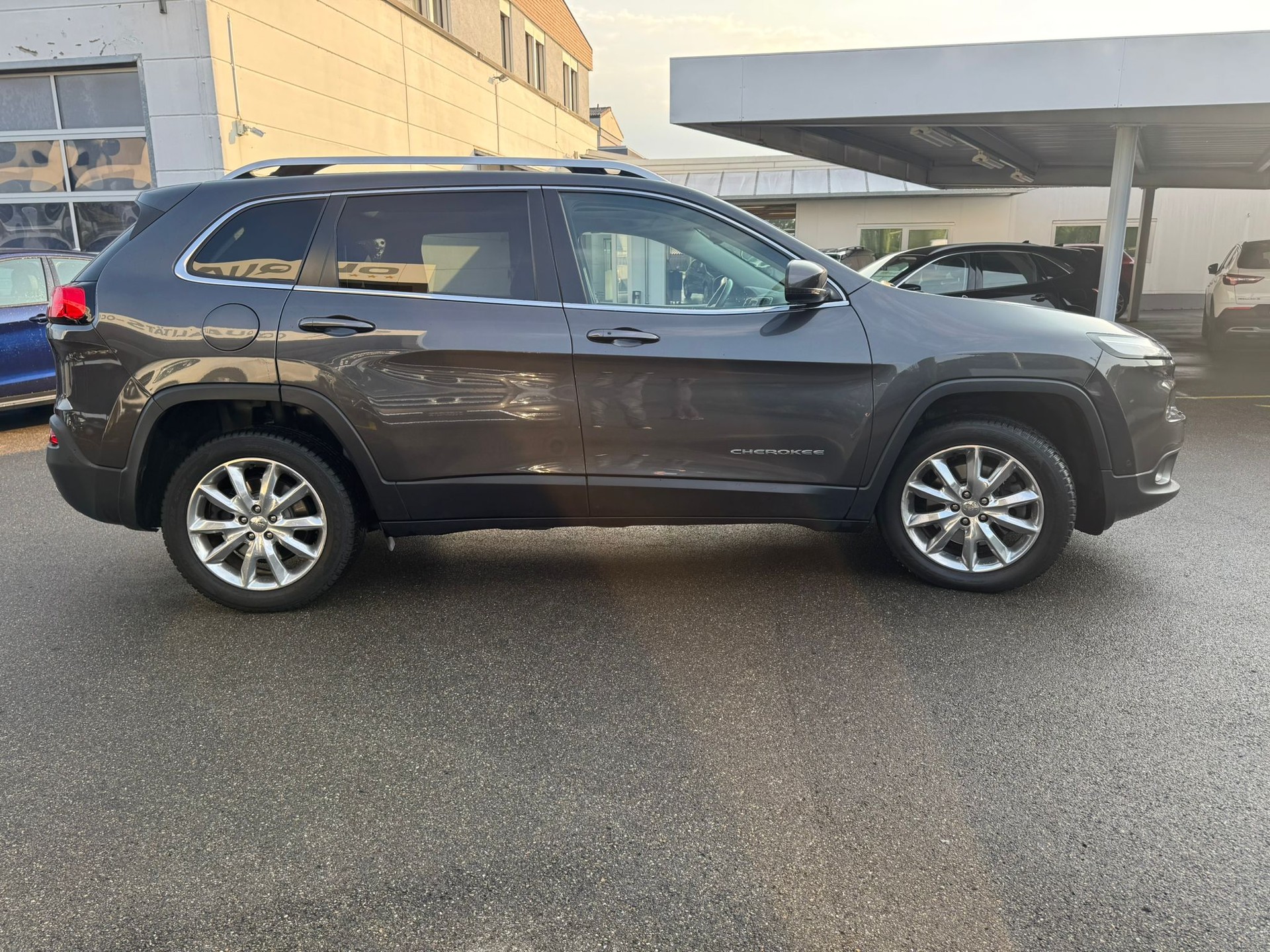 JEEP Cherokee 2.2TD Limited AWD 9ATX AD-image-3