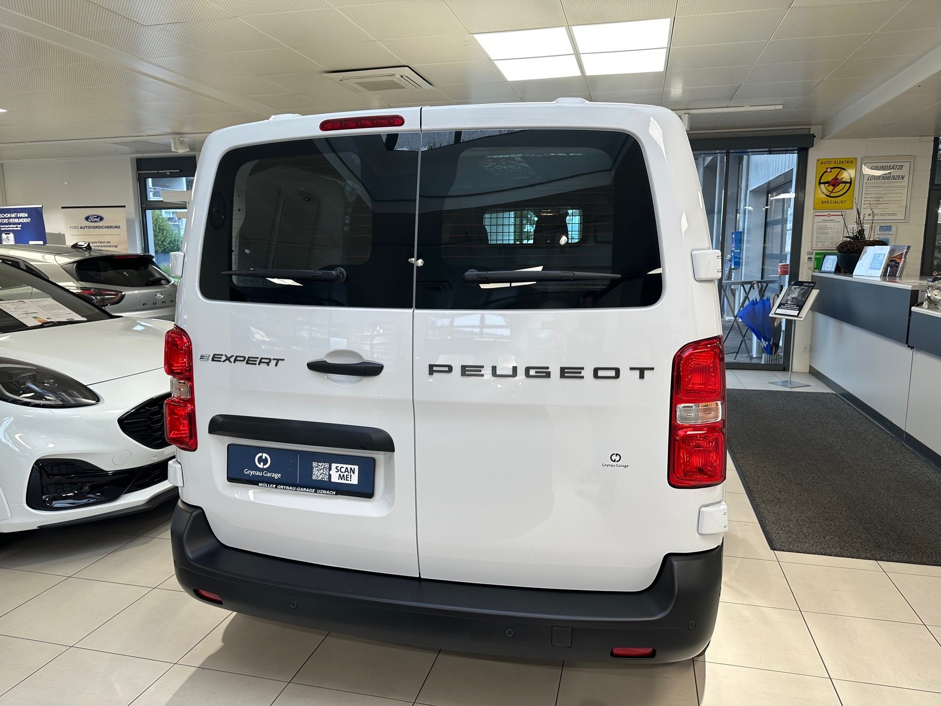 PEUGEOT e-Expert Kaw. Standard 75 kWh-image-5