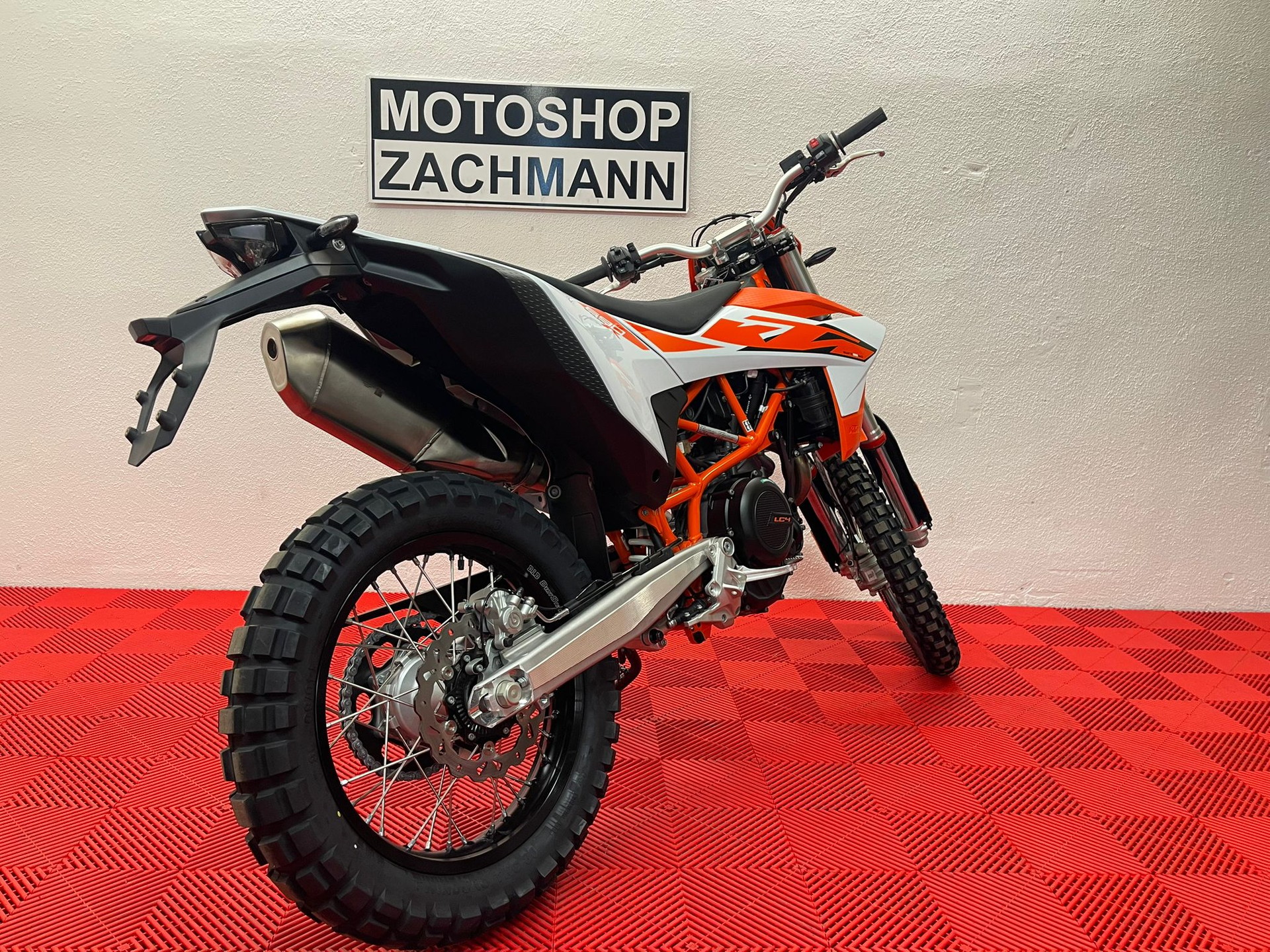 KTM 690 Enduro R 2026 (35KW)-image-5