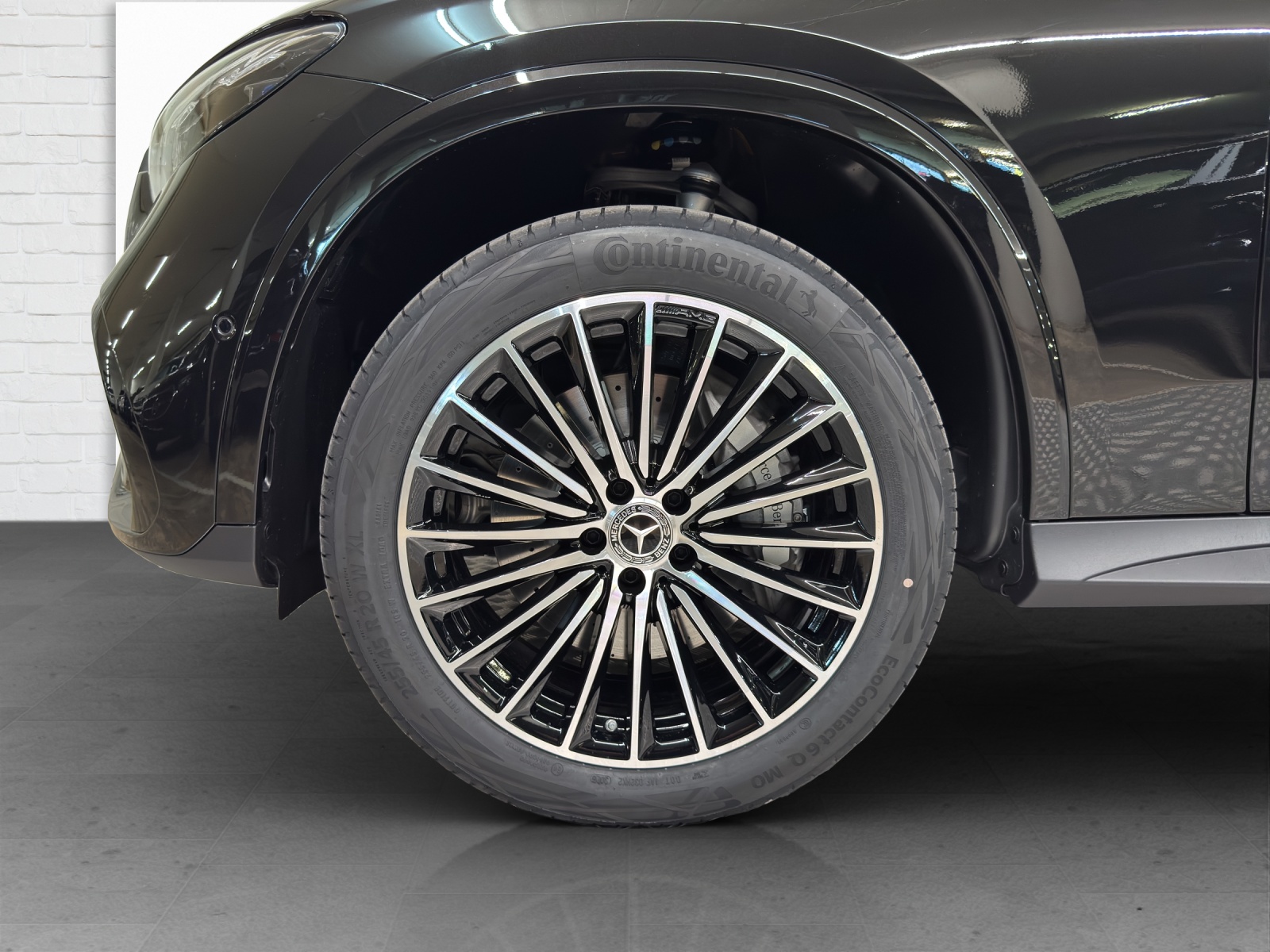 MERCEDES-BENZ GLC 300 e AMG Line 4Matic EQ Star-image-5
