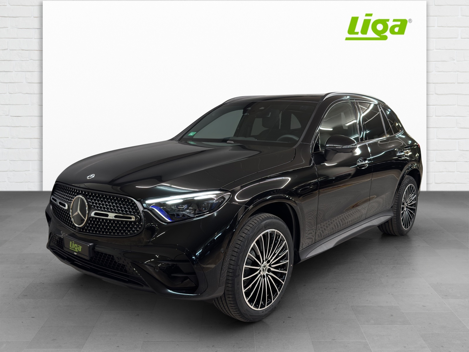 MERCEDES-BENZ GLC 300 e AMG Line 4Matic EQ Star-image-1