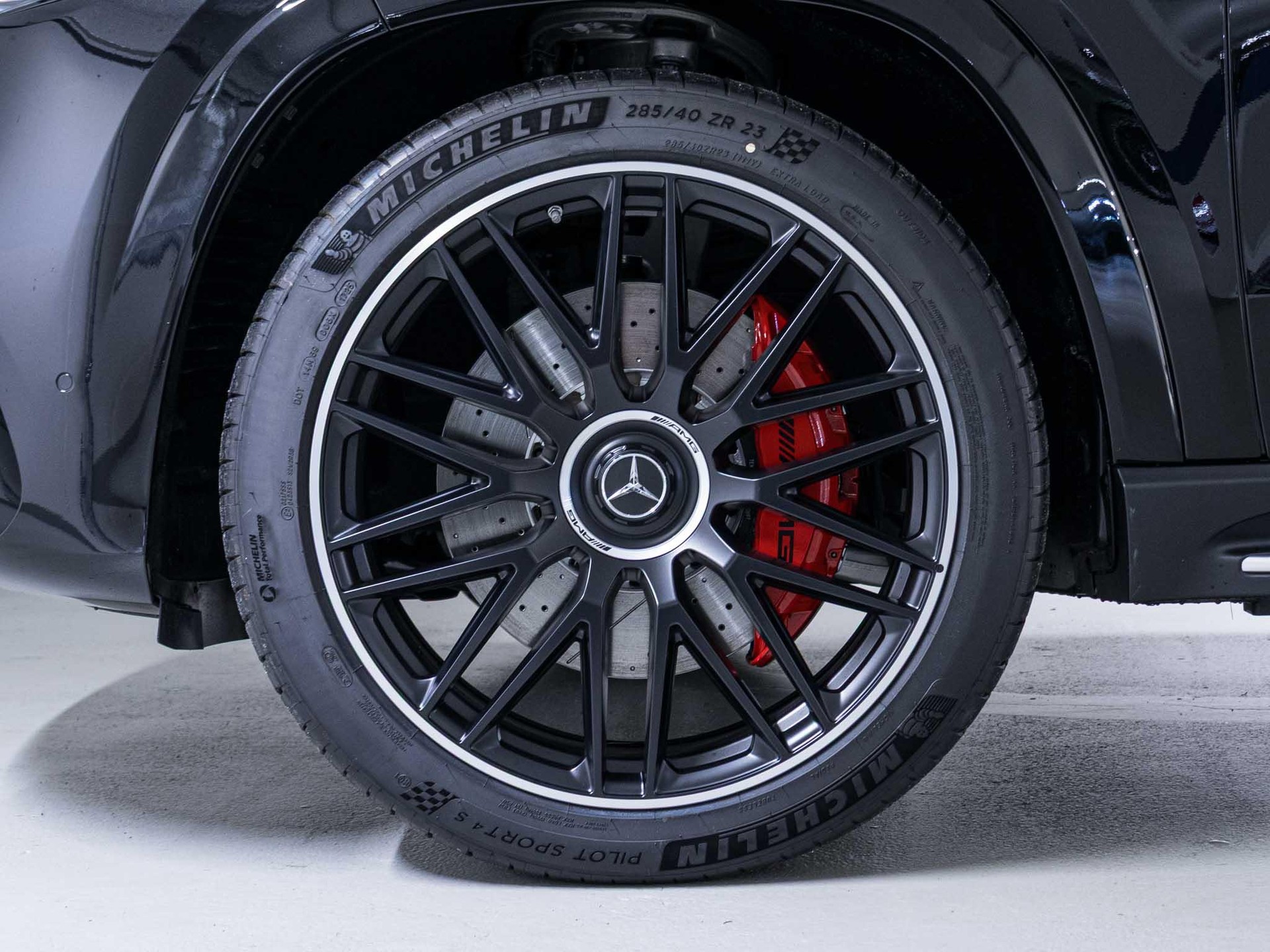 MERCEDES-BENZ GLS 63 AMG 4MATIC+-image-14