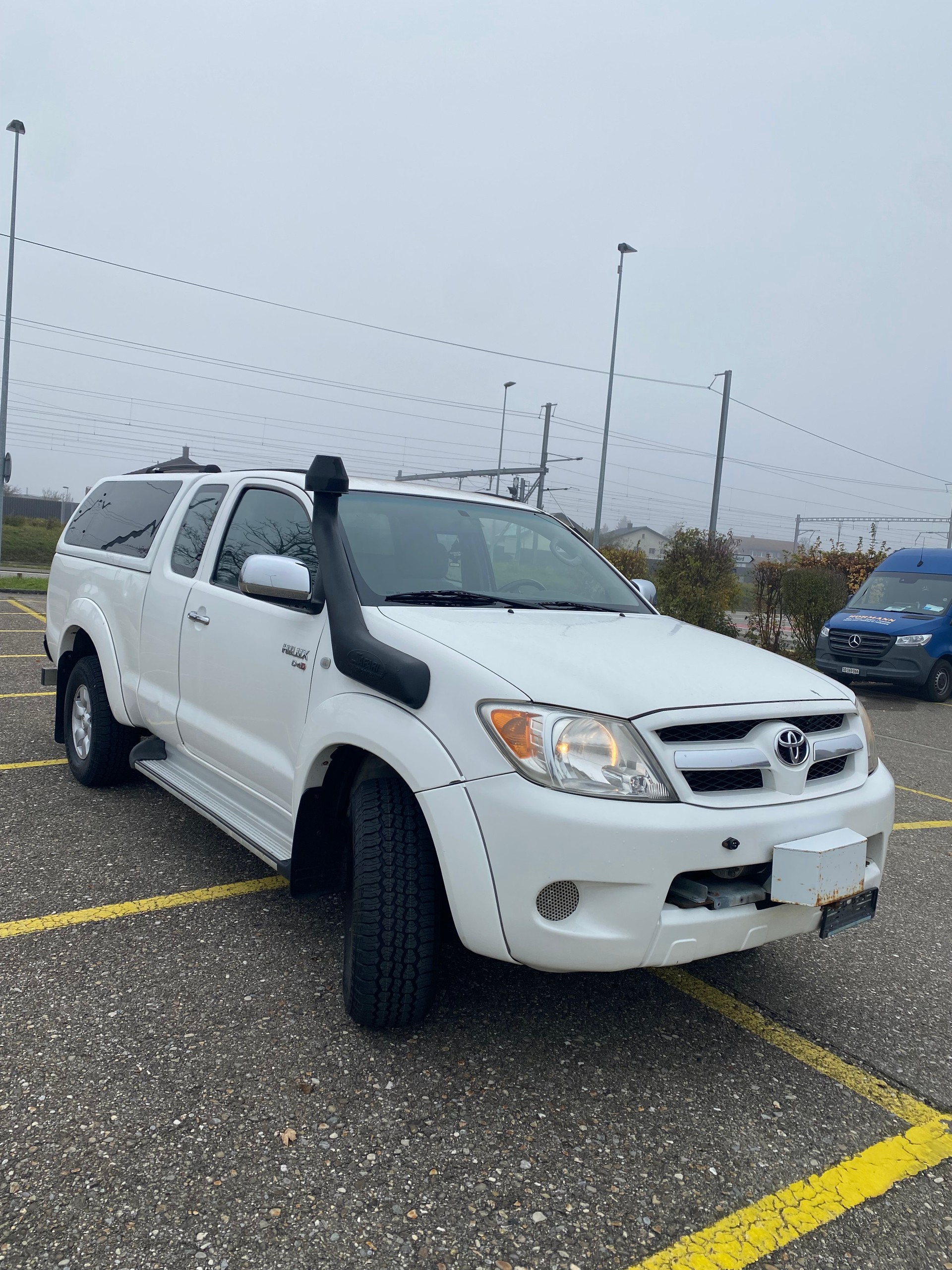 TOYOTA Hilux 4x4 ExtraCab LineaLuna-image-11