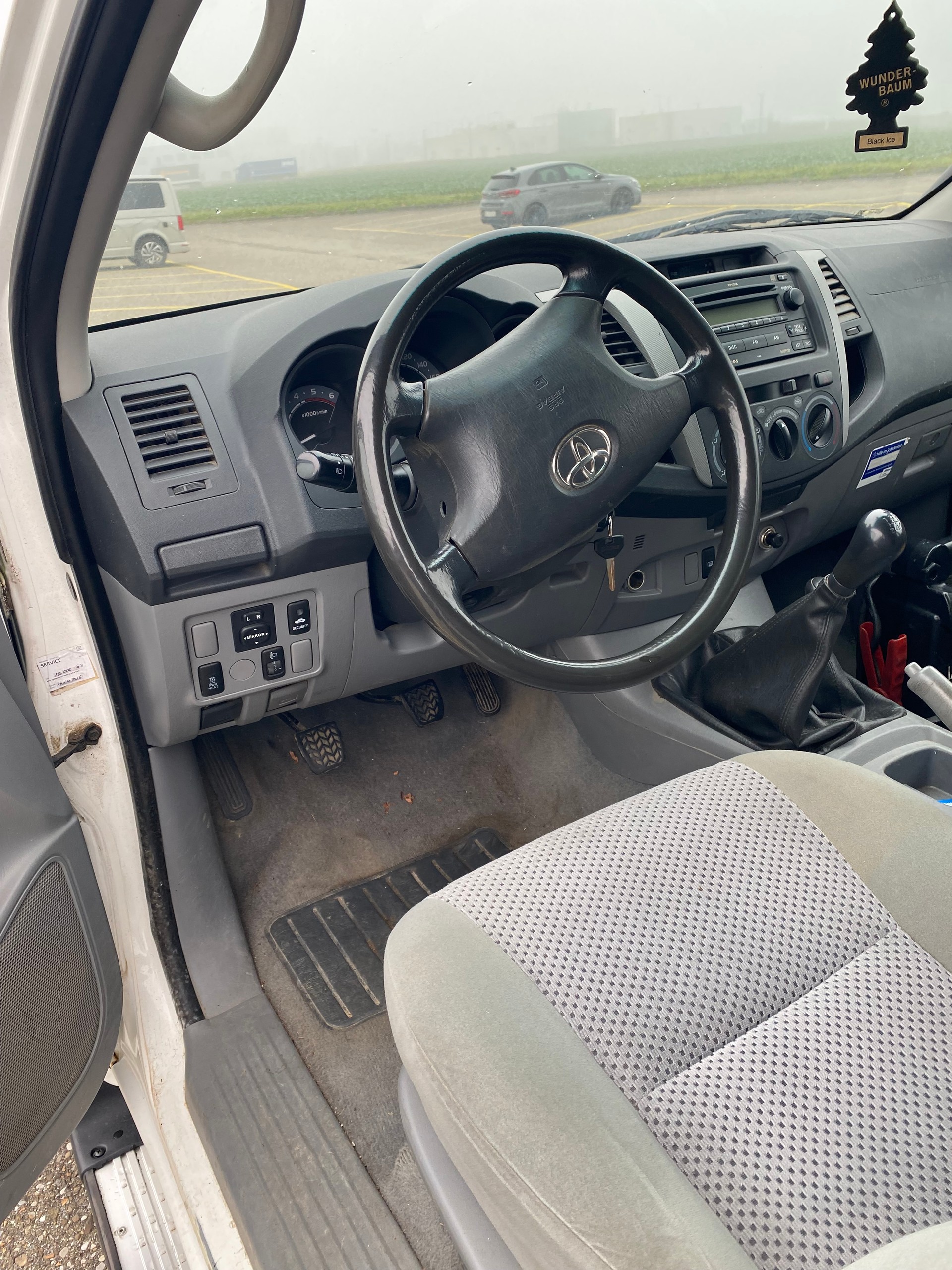 TOYOTA Hilux 4x4 ExtraCab LineaLuna-image-8
