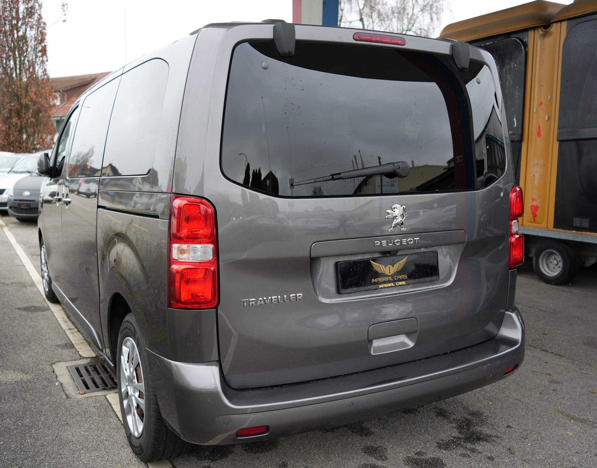 PEUGEOT Traveller 2.0 BlueHDi Business Standard-image-2