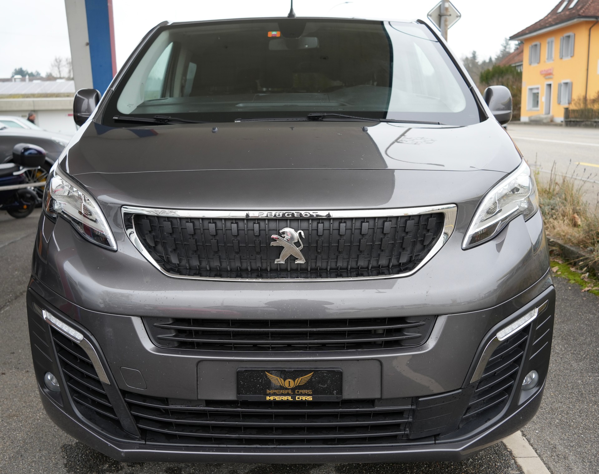 PEUGEOT Traveller 2.0 BlueHDi Business Standard-image-6