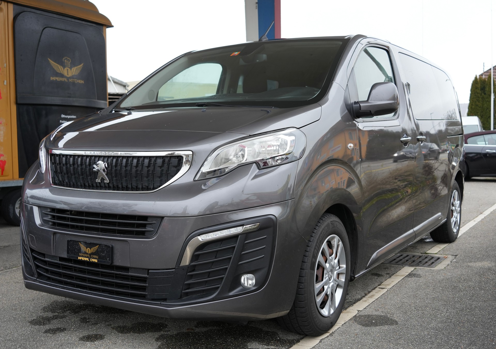 PEUGEOT Traveller 2.0 BlueHDi Business Standard