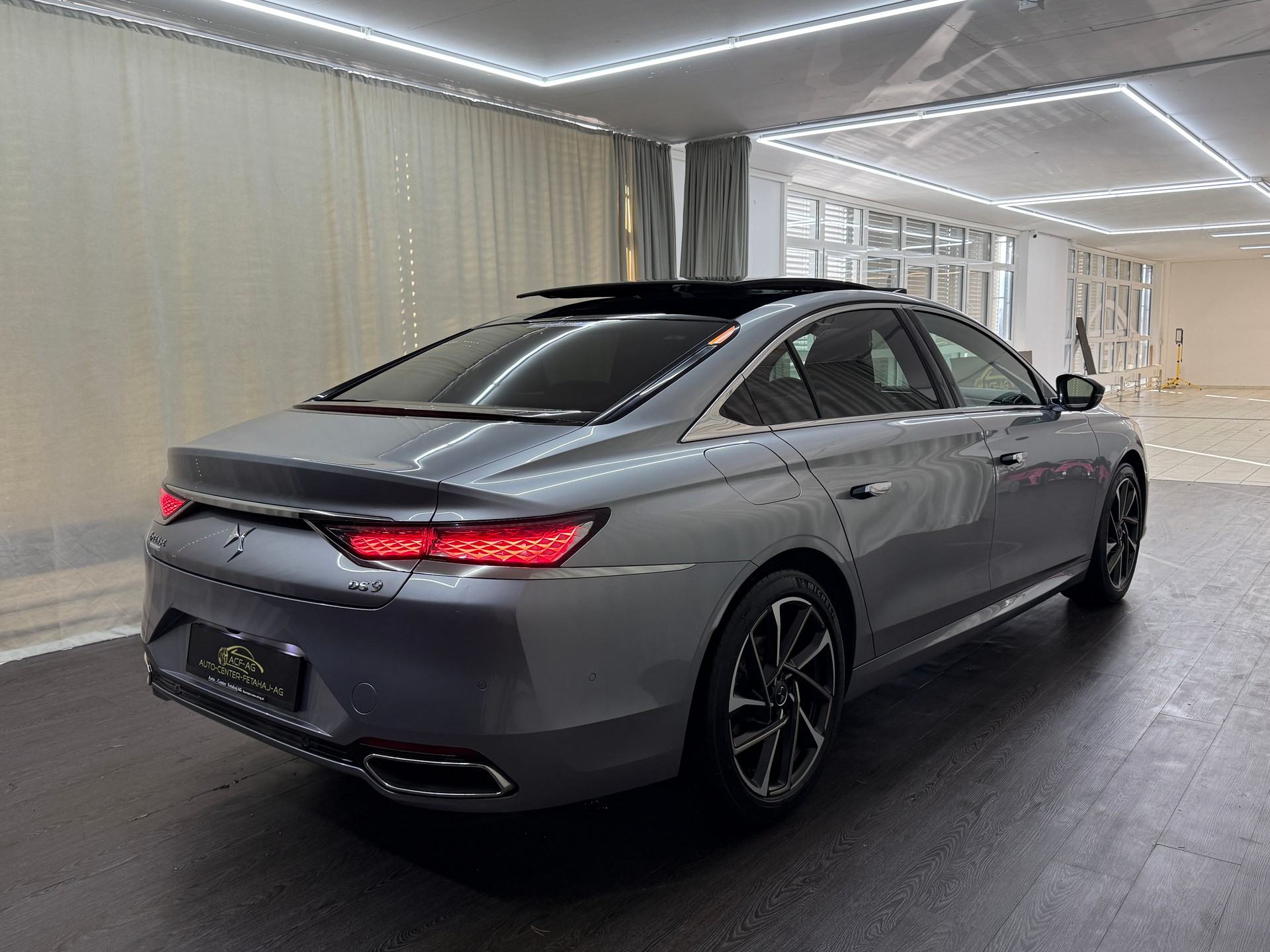 DS AUTOMOBILES DS 9 1.6 E-TENSE 225 Rivoli + e-EAT8-showroom-element-3