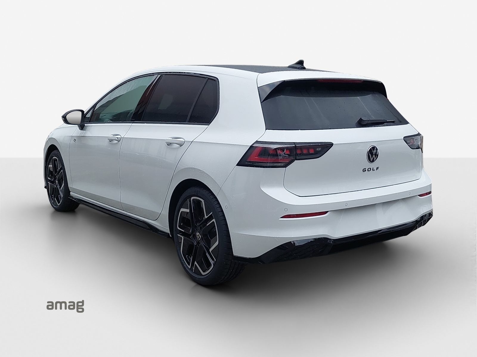 VW Golf 1.5 e TSI mHEV R-Line DSG-image-2