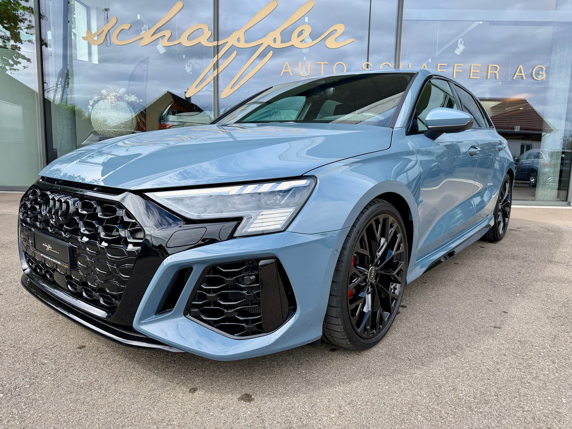 AUDI RS3 Sportback 2.5 TSI quattro S-tronic-showroom-element-1