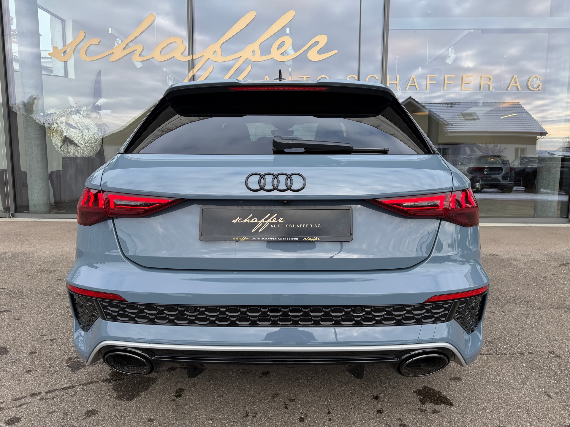 AUDI RS3 Sportback 2.5 TSI quattro S-tronic-image-6