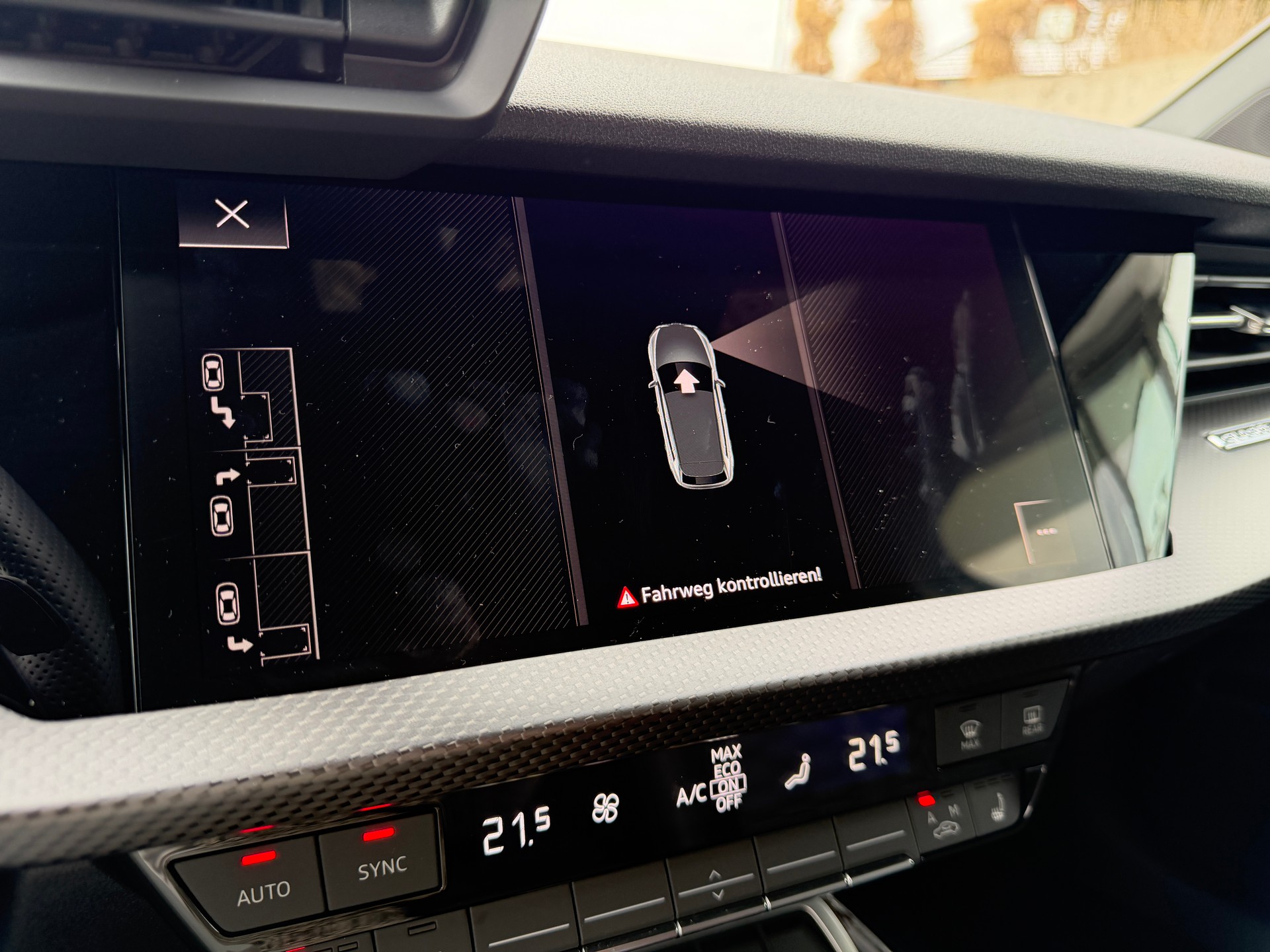 AUDI RS3 Sportback 2.5 TSI quattro S-tronic-image-25