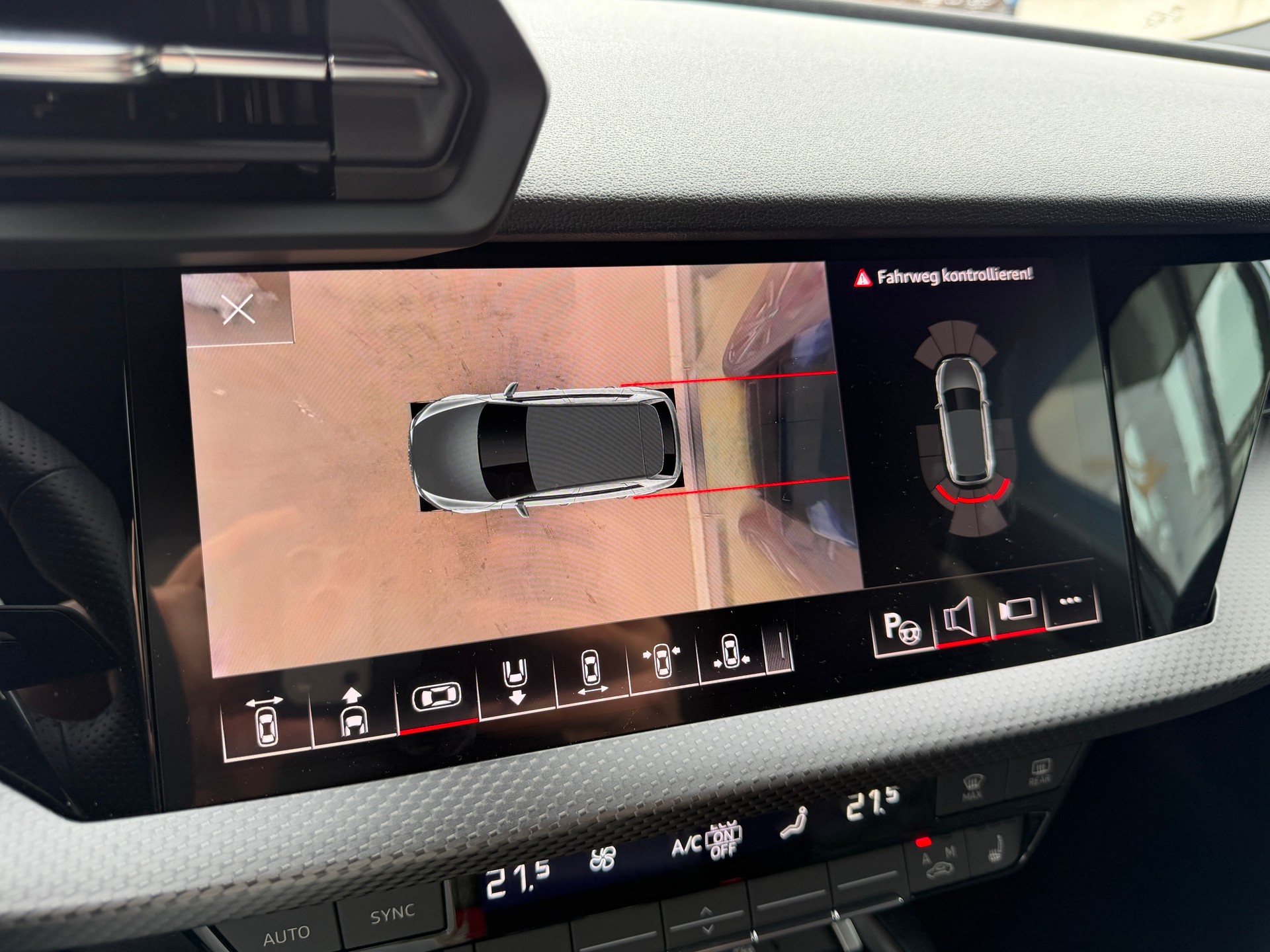 AUDI RS3 Sportback 2.5 TSI quattro S-tronic-image-13