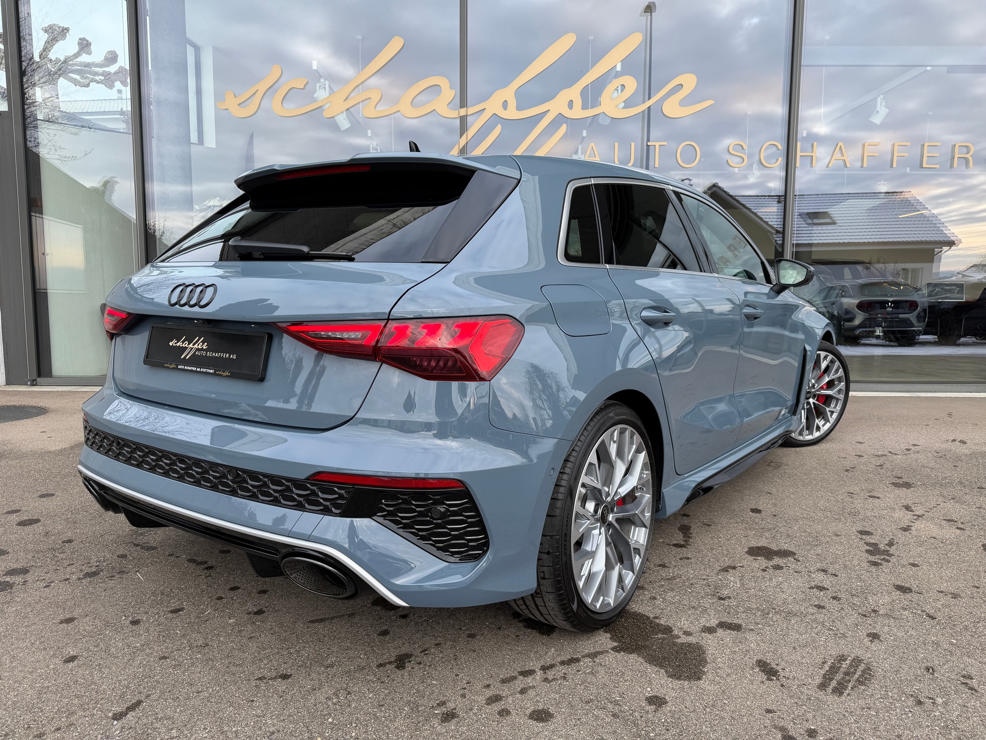 AUDI RS3 Sportback 2.5 TSI quattro S-tronic-image-7
