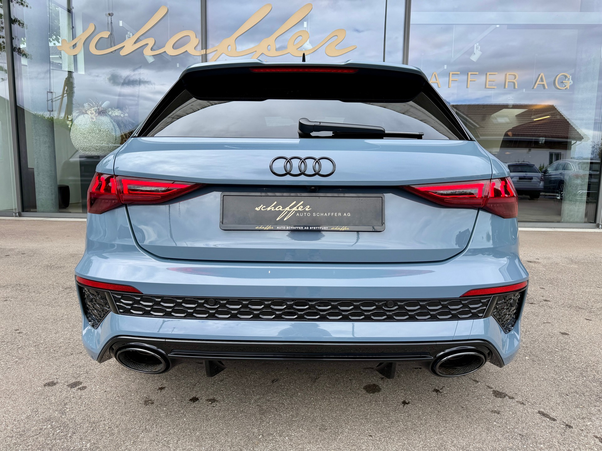 AUDI RS3 Sportback 2.5 TSI quattro S-tronic-image-9