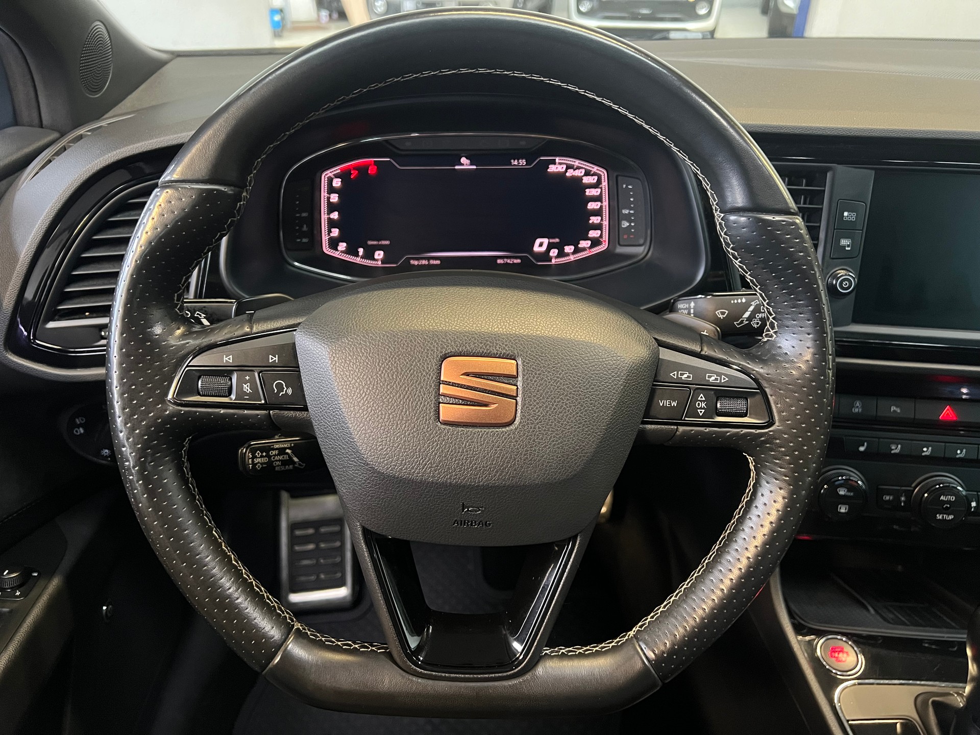 SEAT Leon ST 2.0 Eco TSI Swiss Cupra 4Drive DSG-image-7