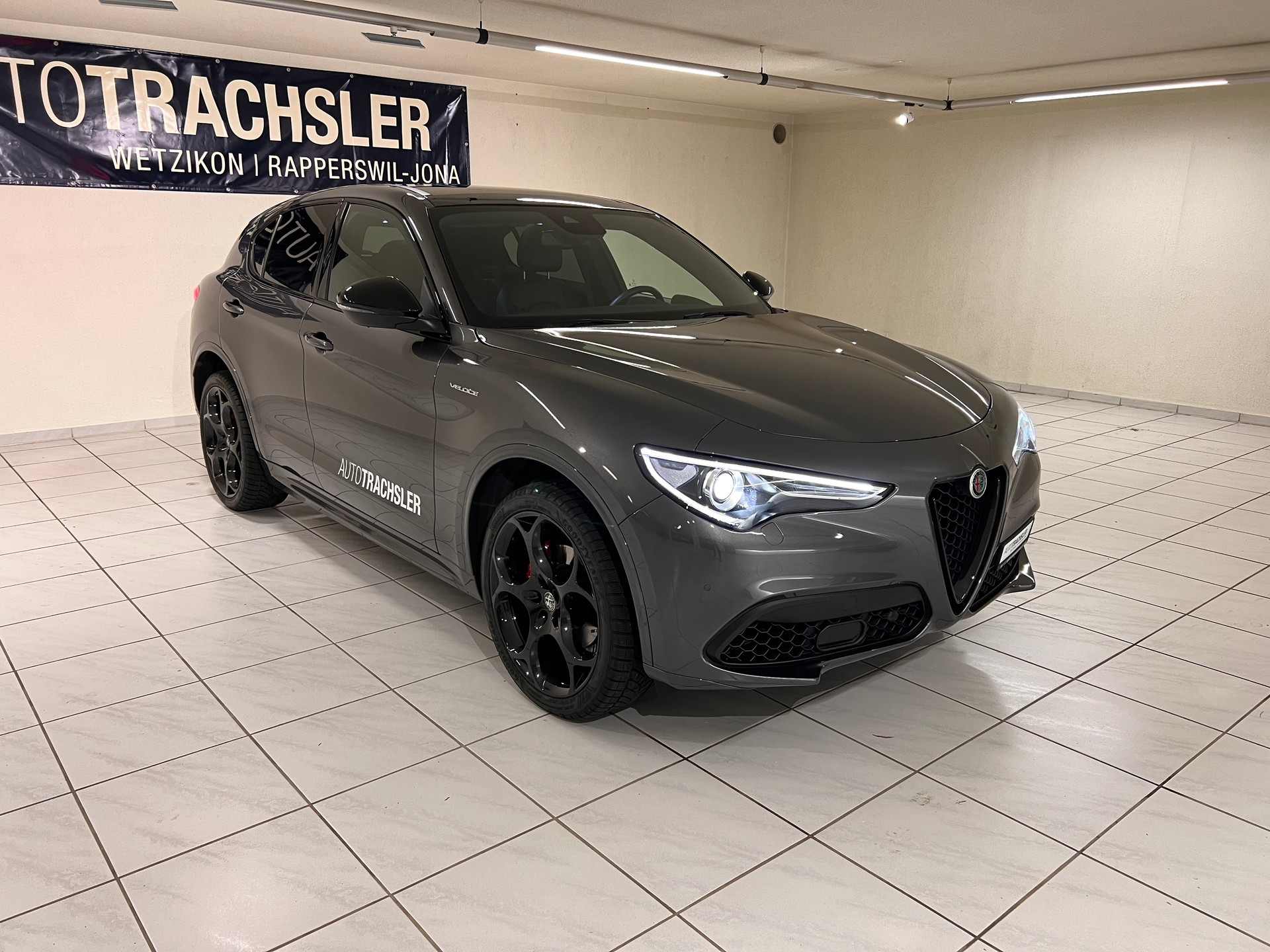 ALFA ROMEO Stelvio 2.0 Veloce Premium Sky Q4-image-2