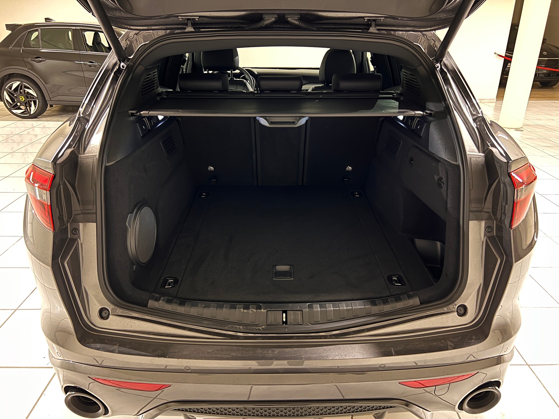 ALFA ROMEO Stelvio 2.0 Veloce Premium Sky Q4-image-6