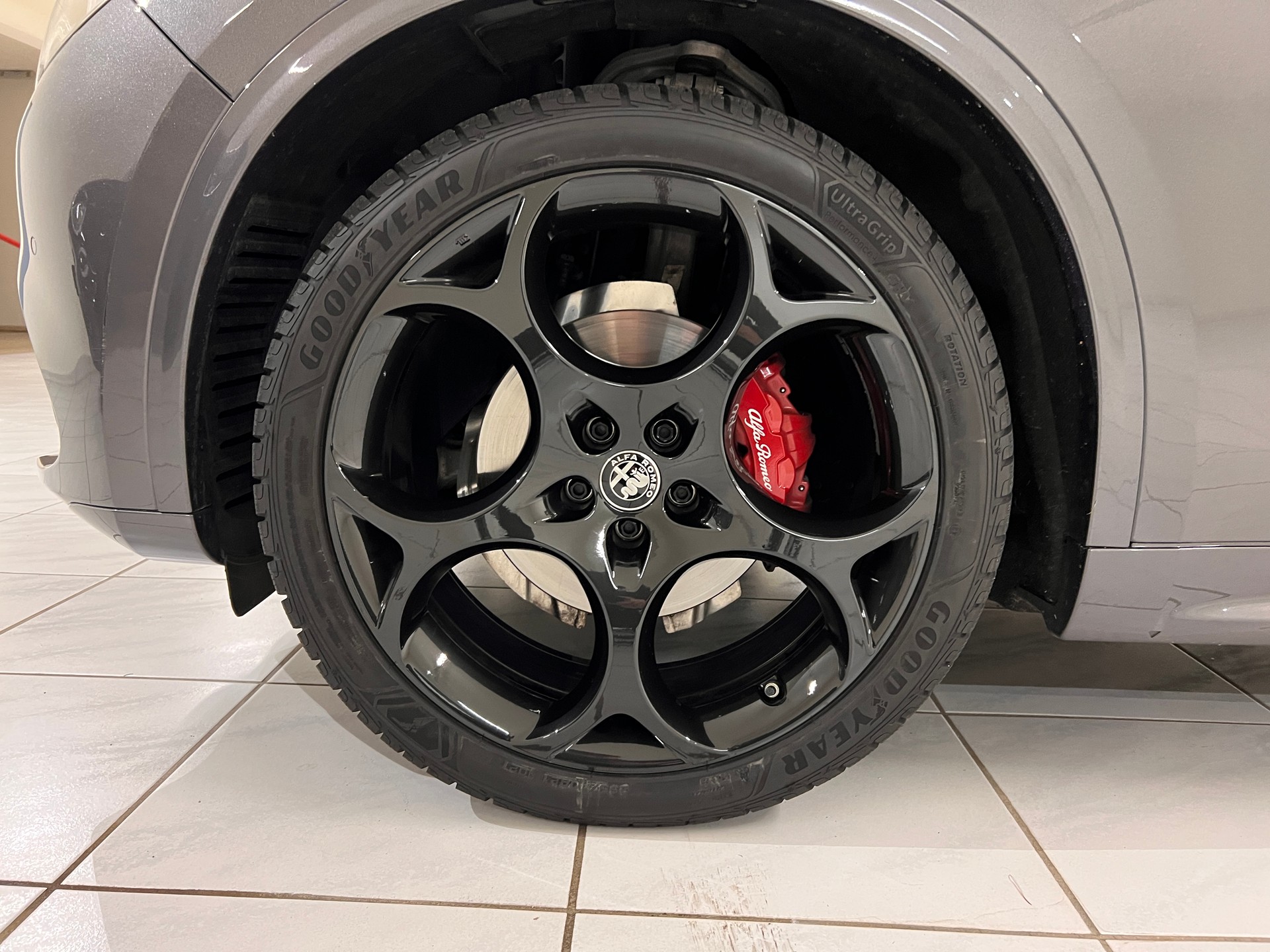 ALFA ROMEO Stelvio 2.0 Veloce Premium Sky Q4-image-5