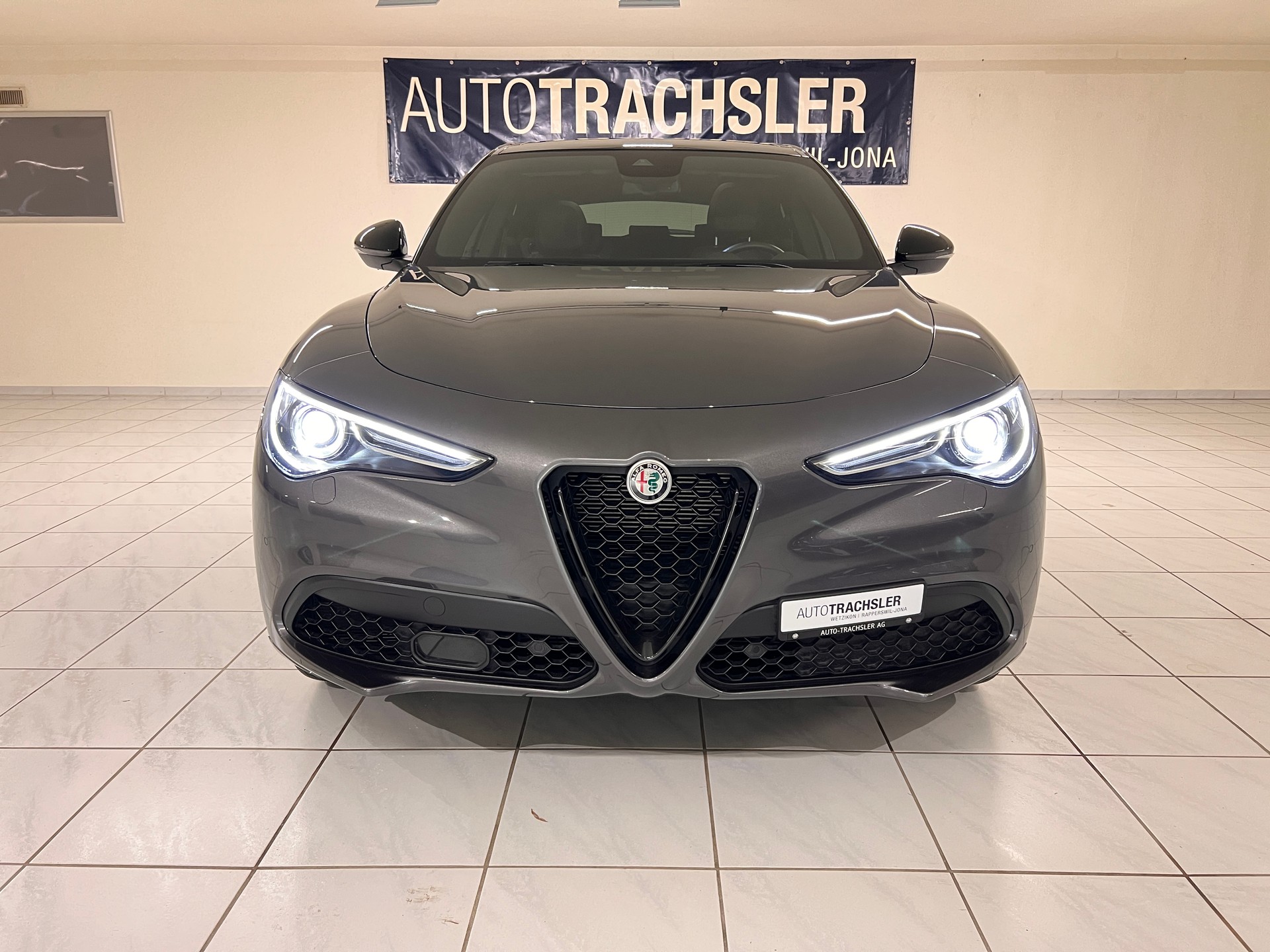 ALFA ROMEO Stelvio 2.0 Veloce Premium Sky Q4-image-1