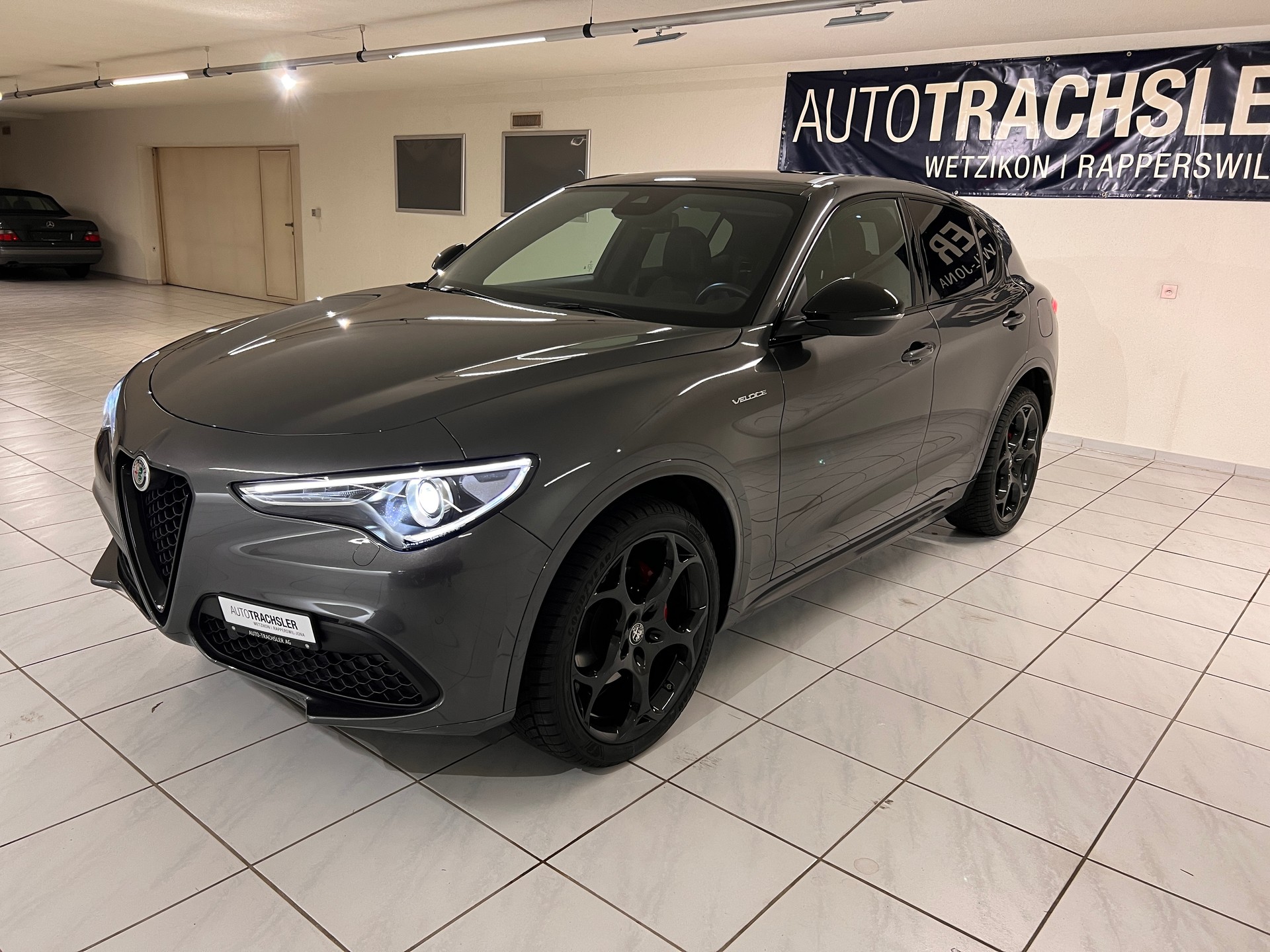 ALFA ROMEO Stelvio 2.0 Veloce Premium Sky Q4-image-3