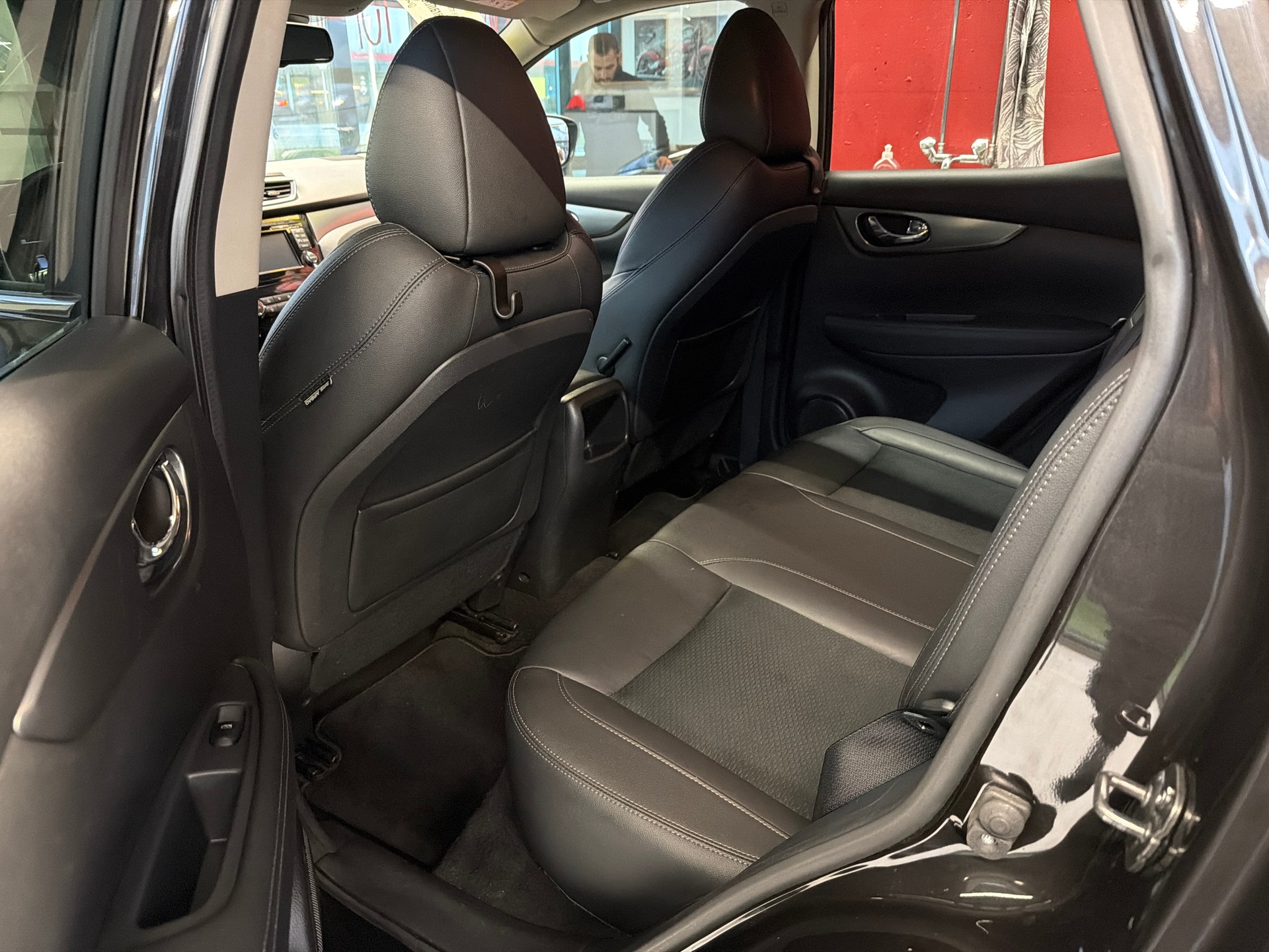 NISSAN Qashqai 1.6 dCi tekna Xtronic CVT-image-6