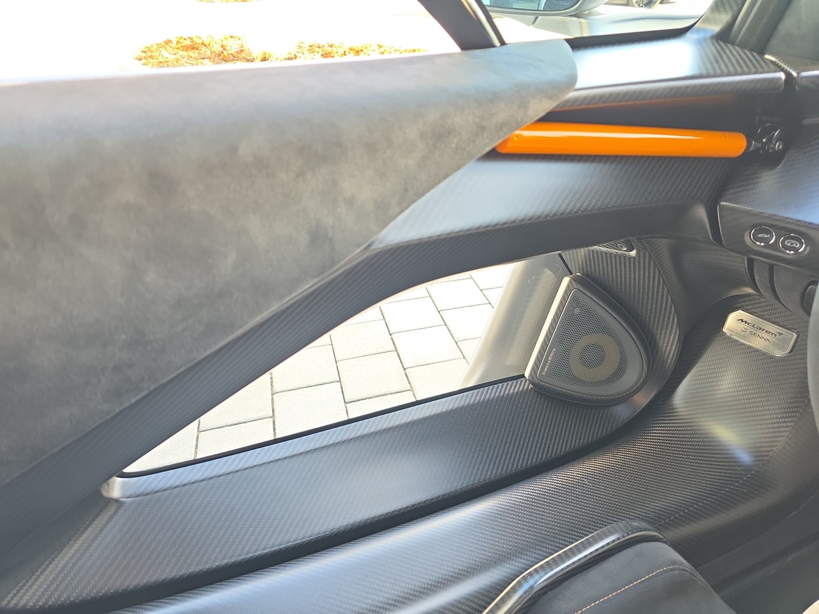 McLAREN SENNA-image-10