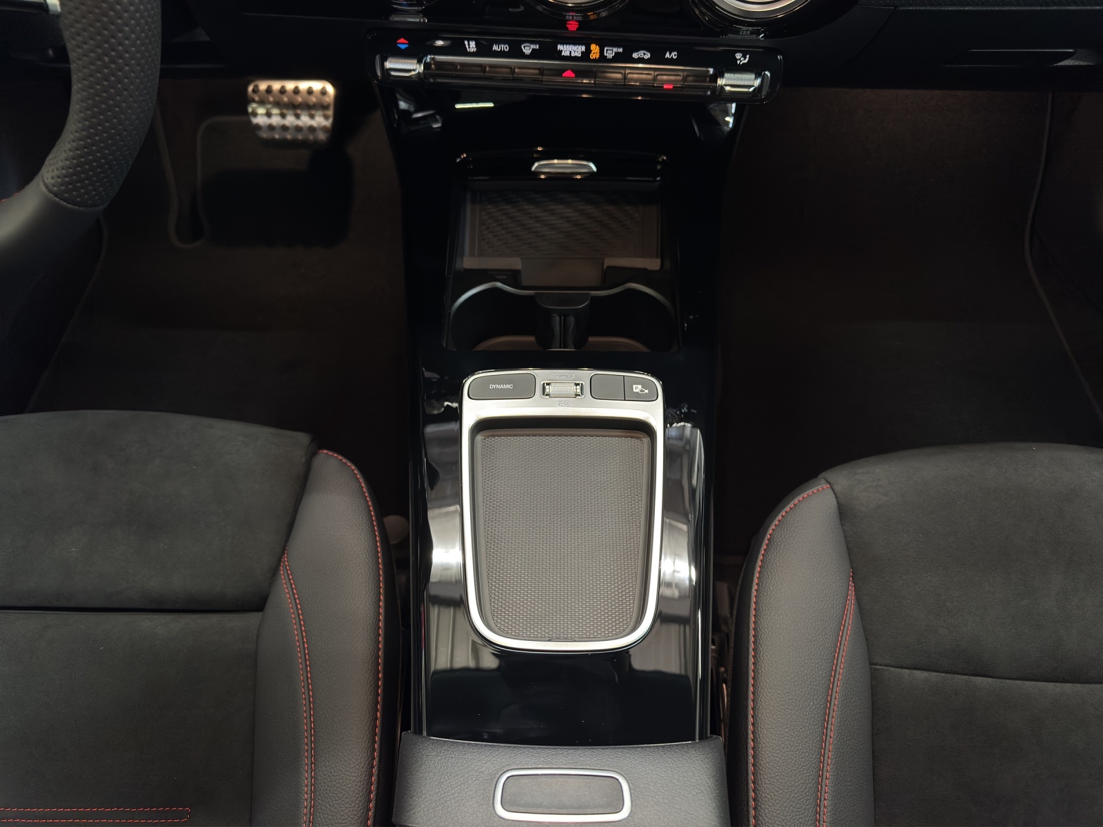 MERCEDES-BENZ A 220 4Matic 8G-DCT-image-13